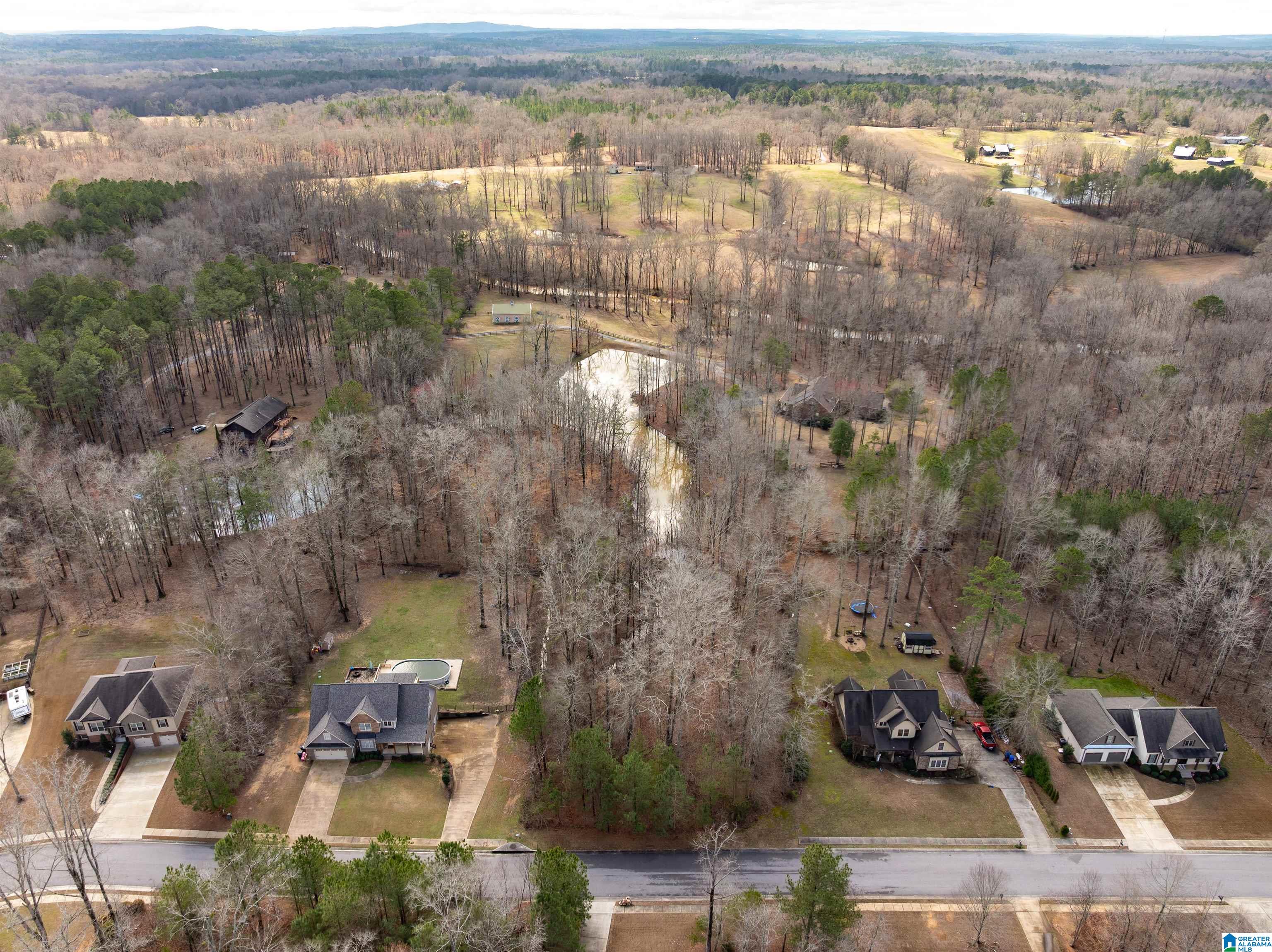 135 GLENSTONE DRIVE 16