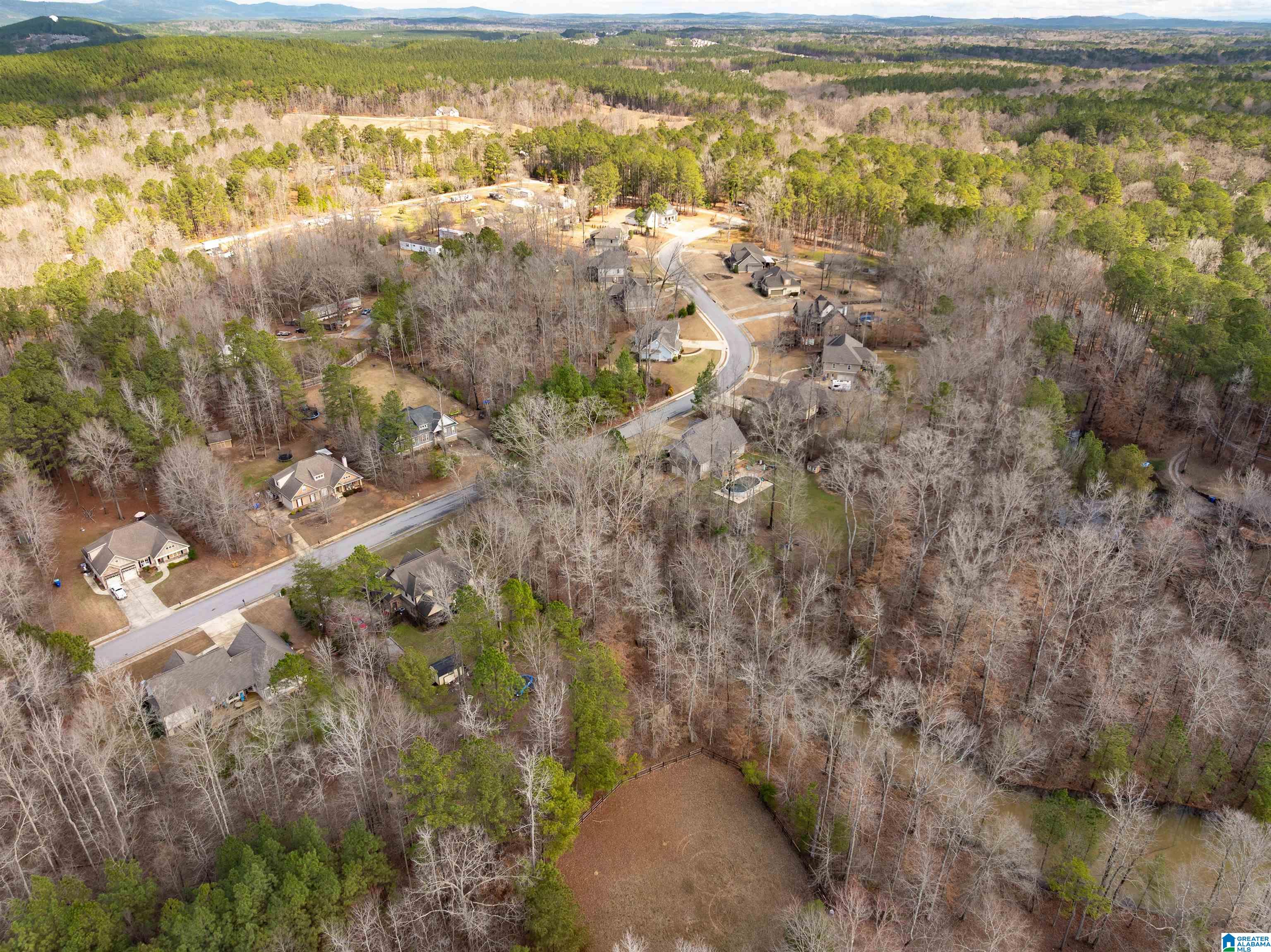 135 GLENSTONE DRIVE 16