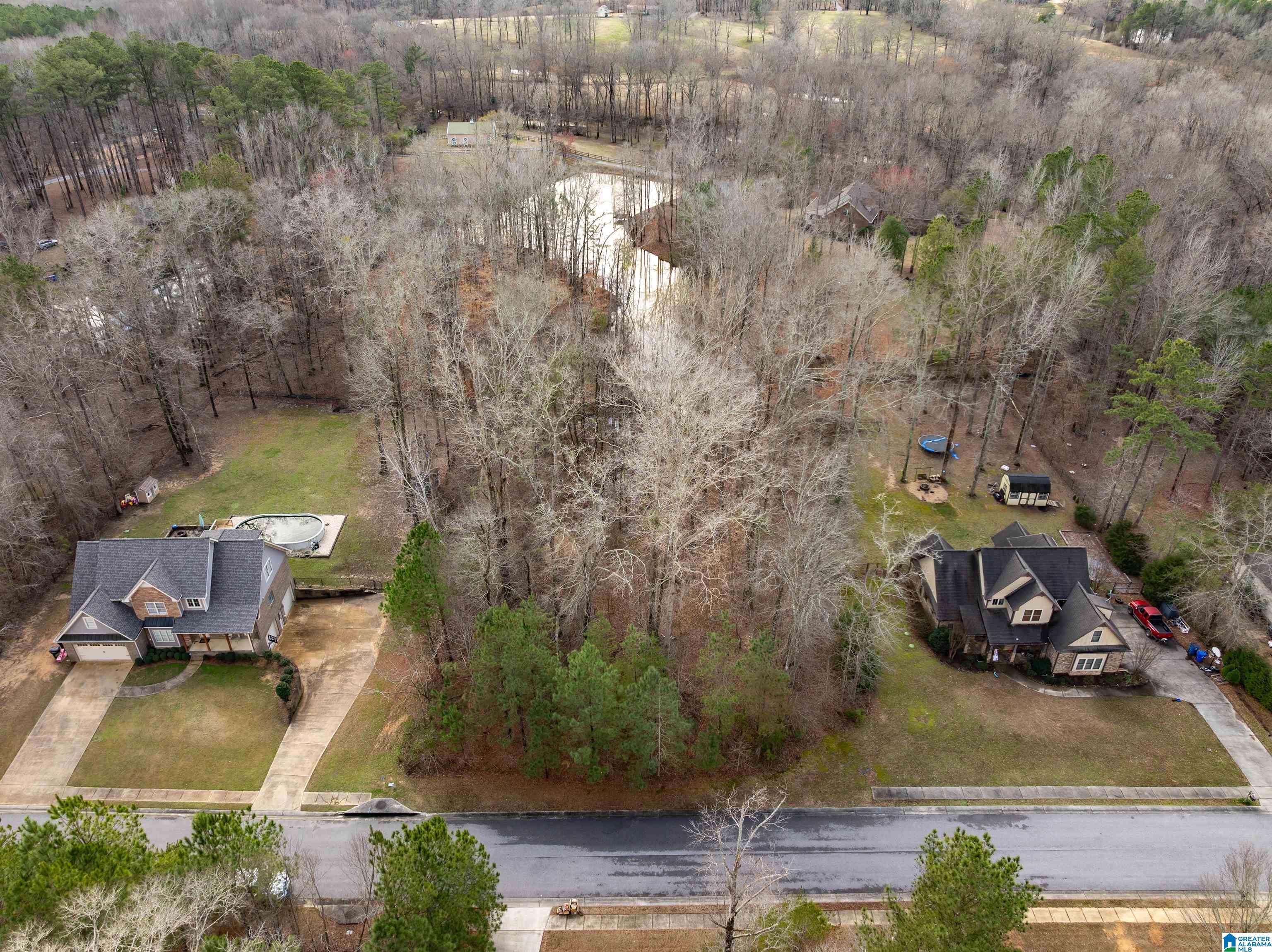 135 GLENSTONE DRIVE 16