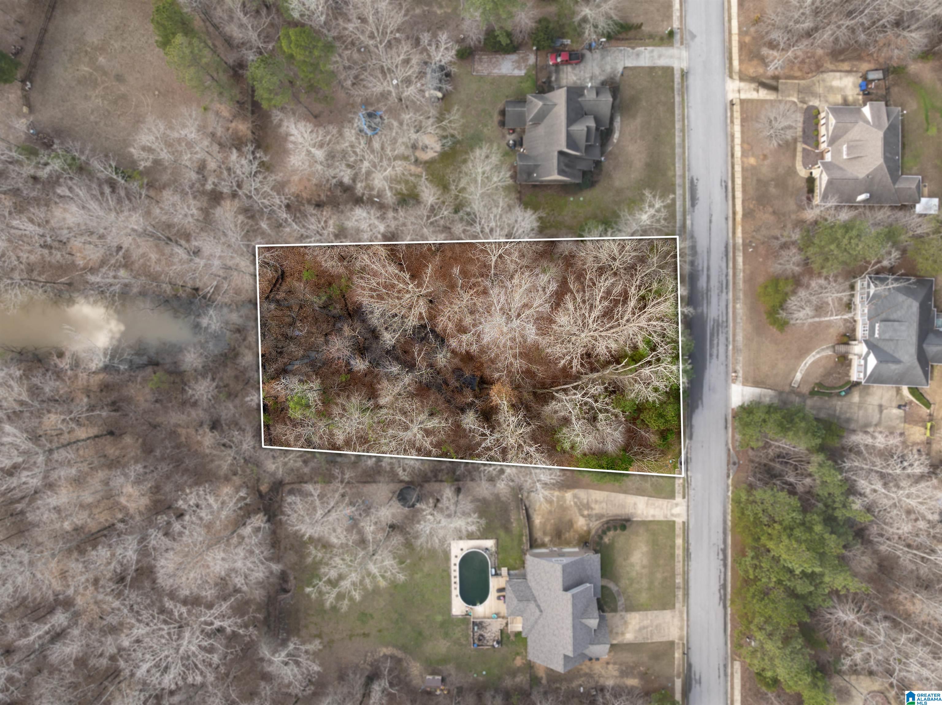 135 GLENSTONE DRIVE 16