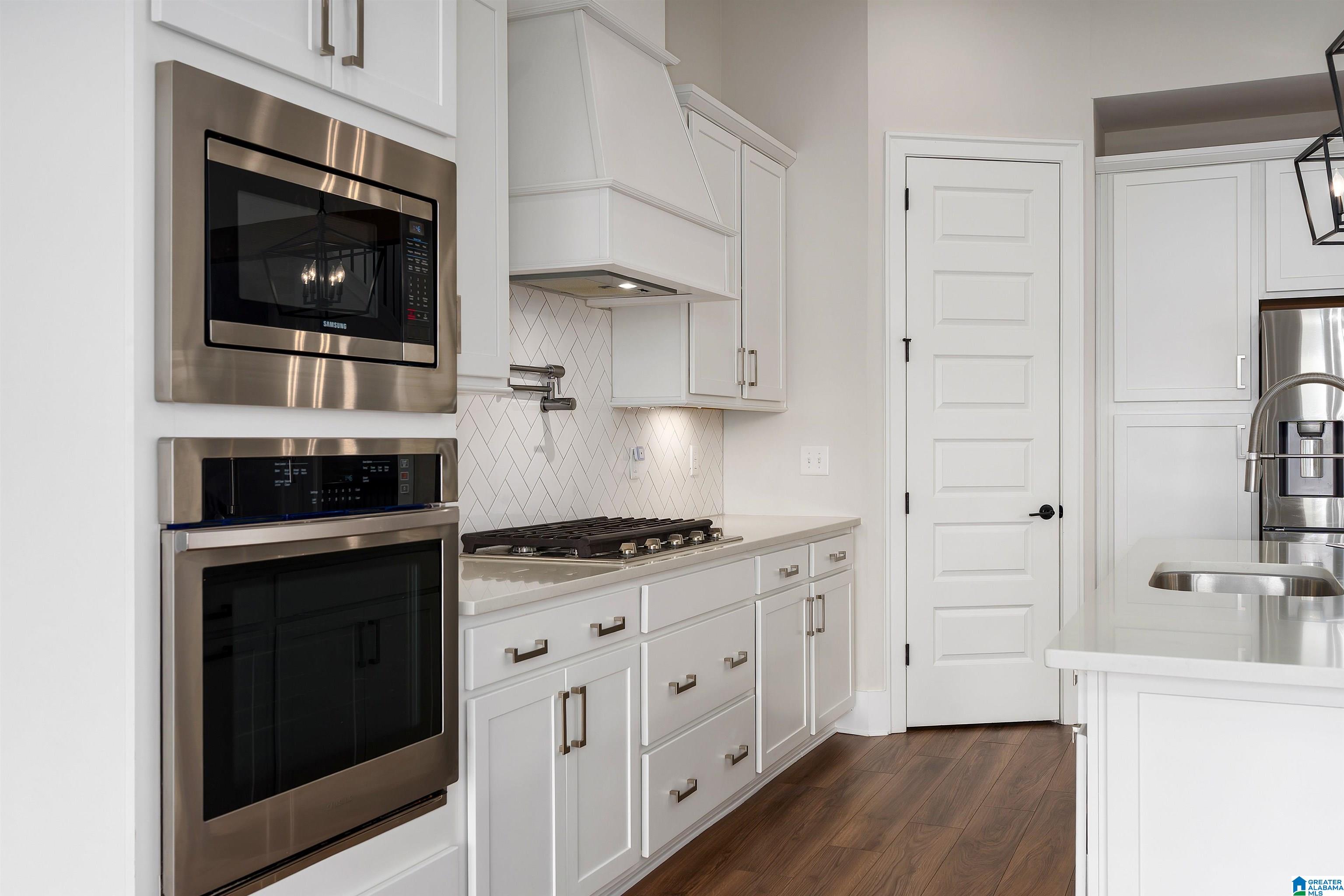 1903 BLACKRIDGE ROAD