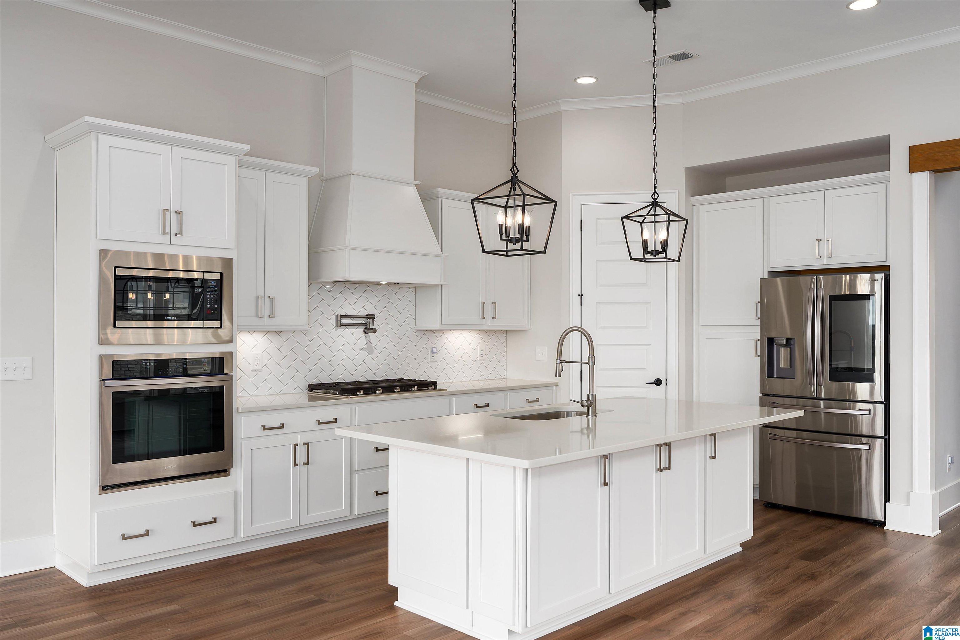 1903 BLACKRIDGE ROAD