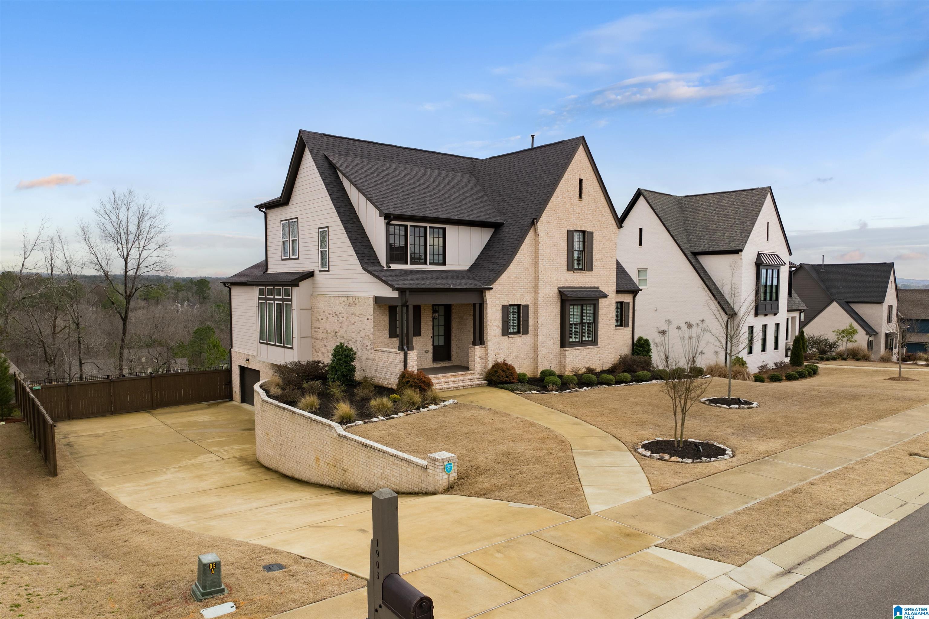 1903 BLACKRIDGE ROAD