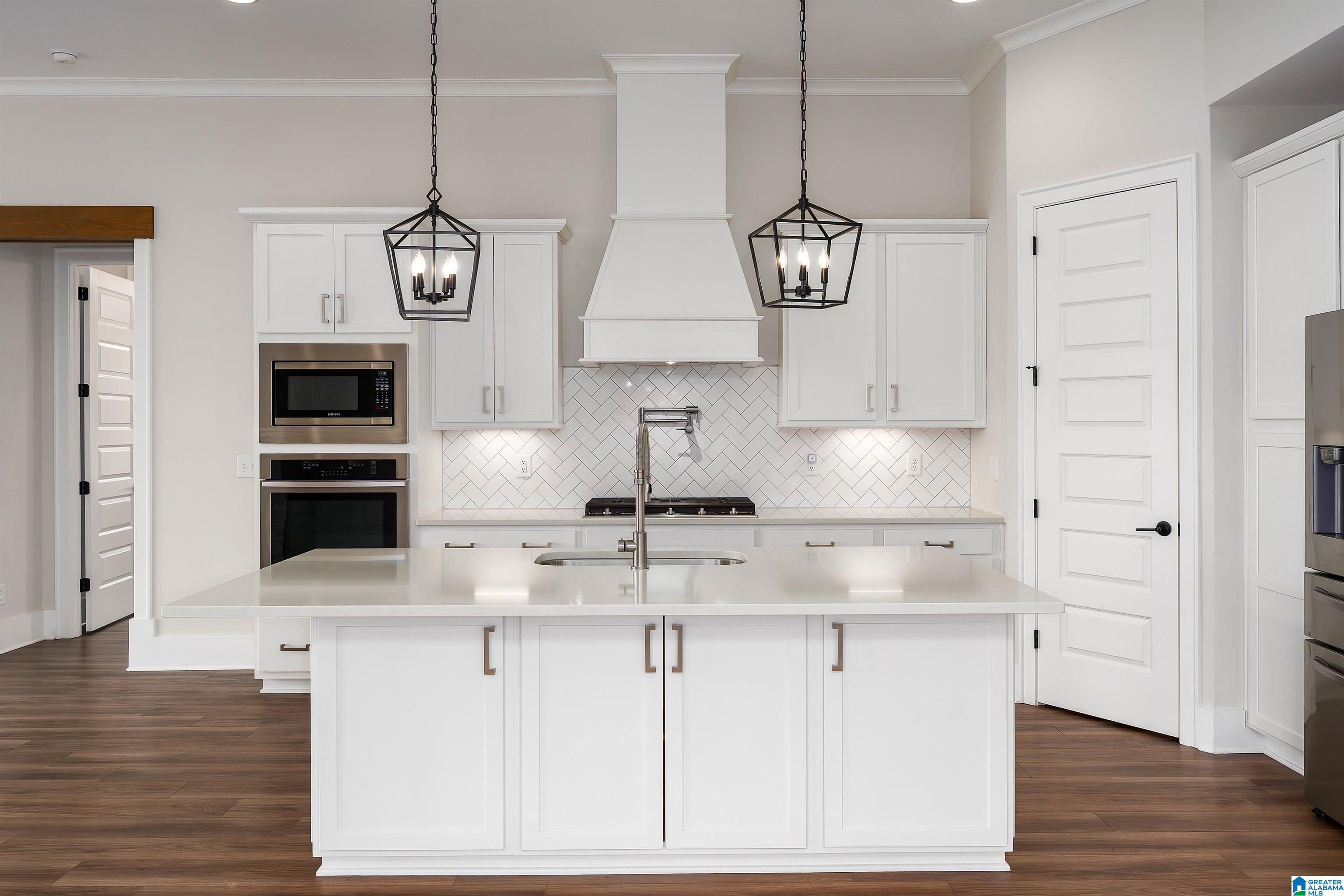 1903 BLACKRIDGE ROAD