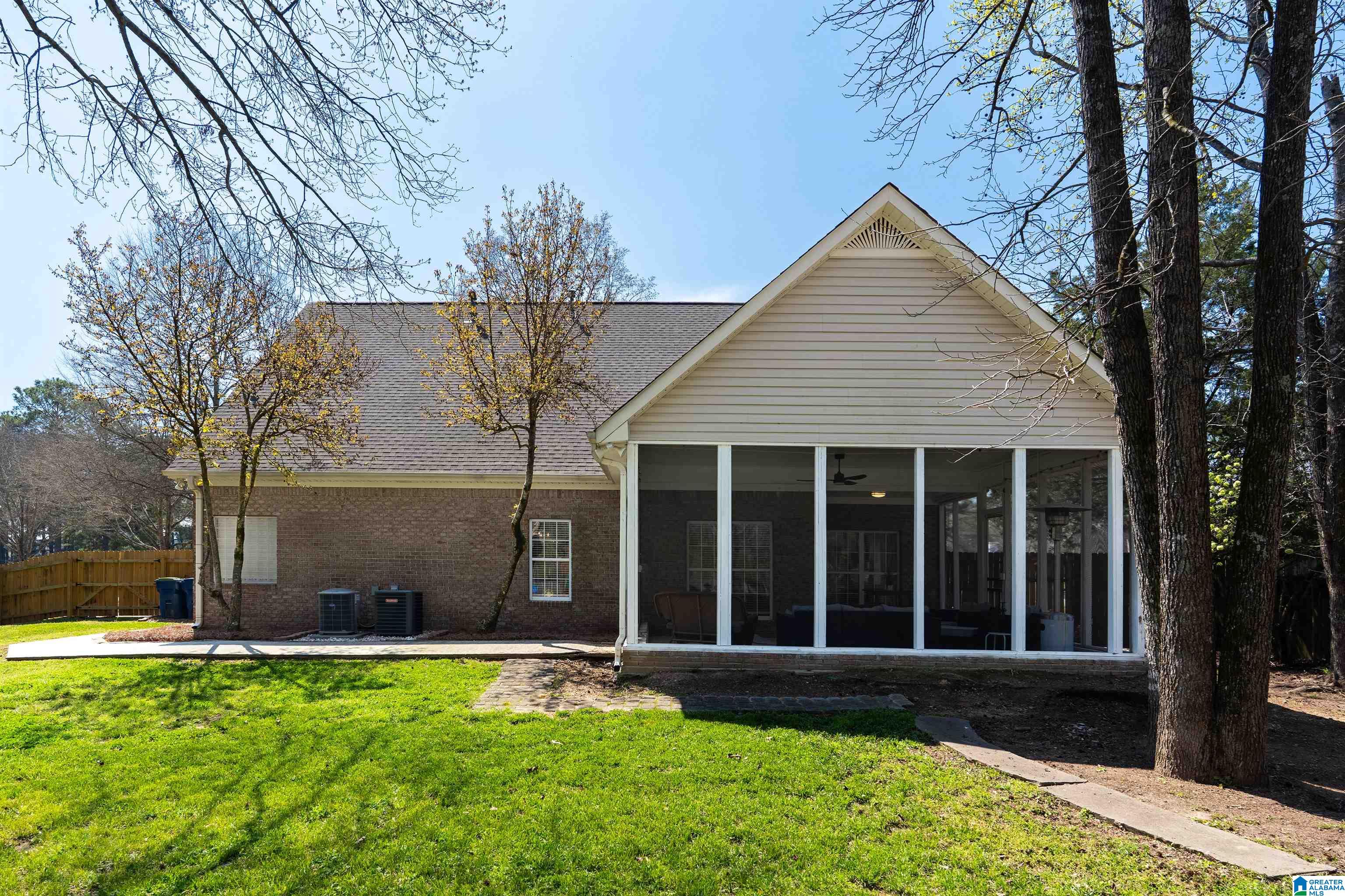 304 WYNLAKE CIRCLE