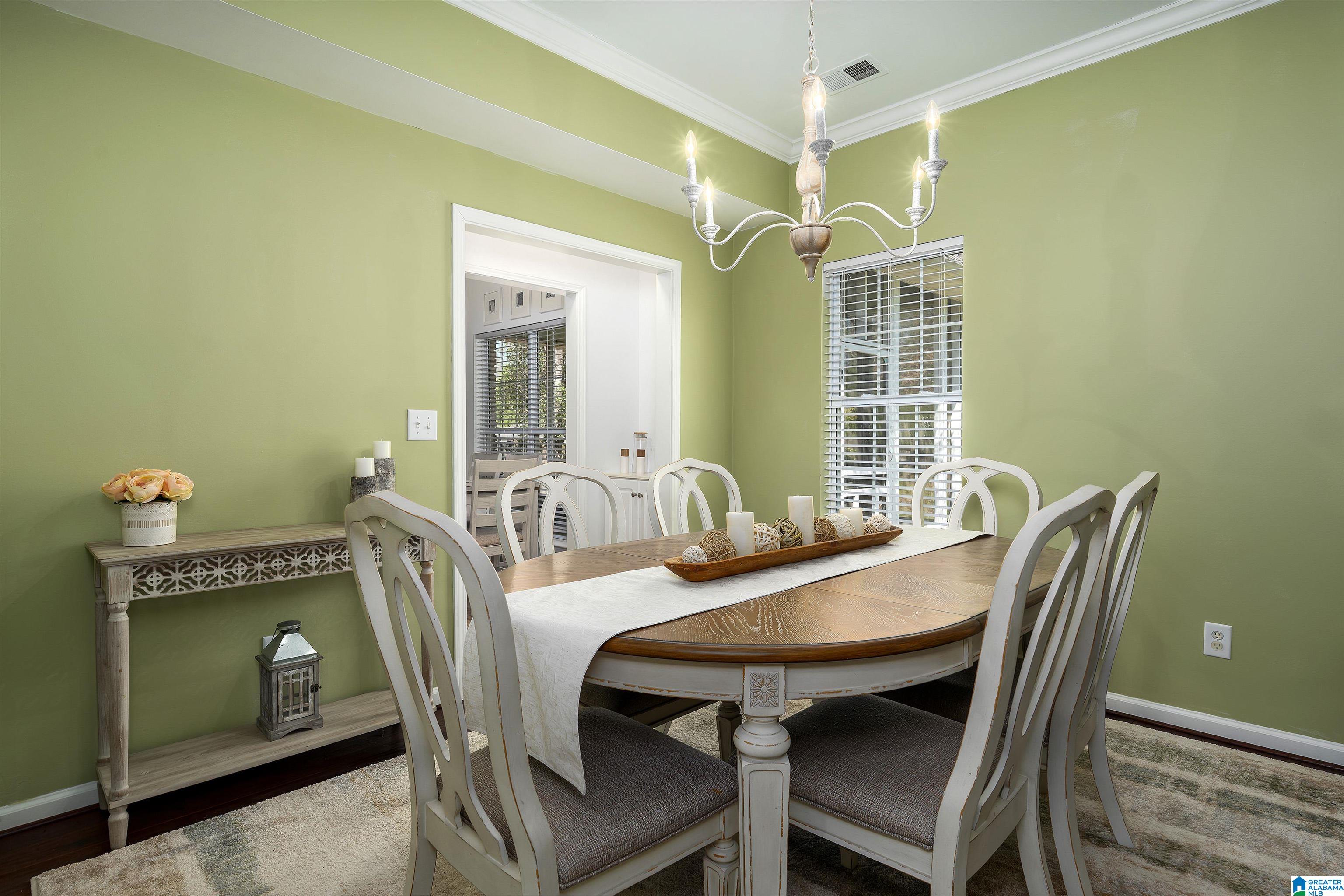 304 WYNLAKE CIRCLE