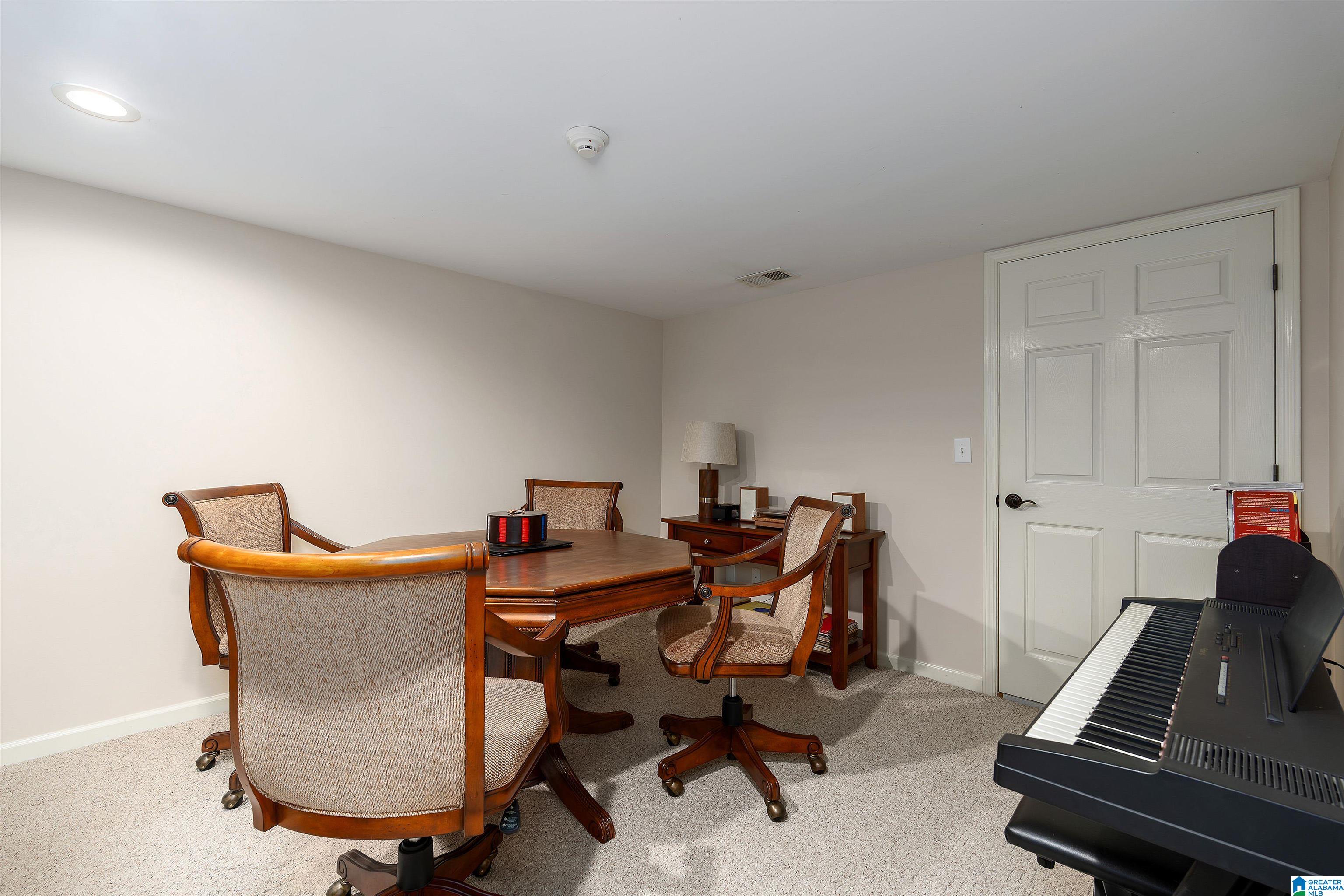 2032 SHANDWICK TERRACE