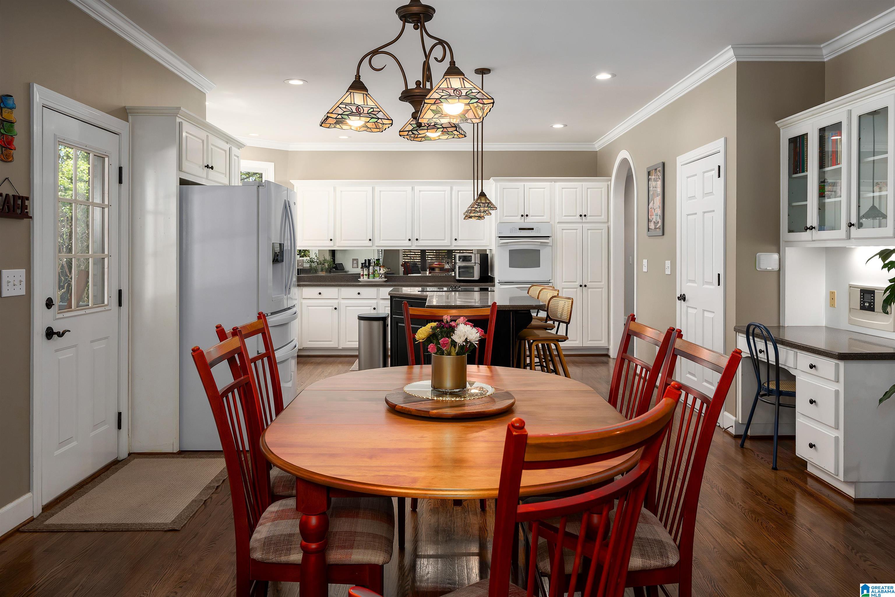 2032 SHANDWICK TERRACE