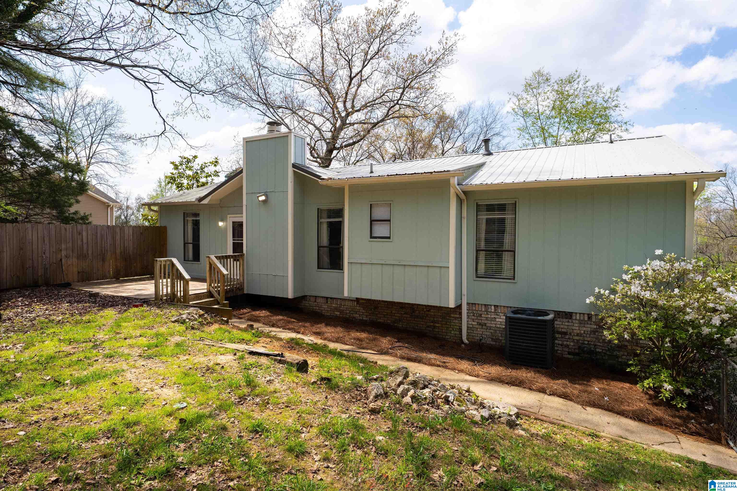 1218 SOUTHWIND DRIVE