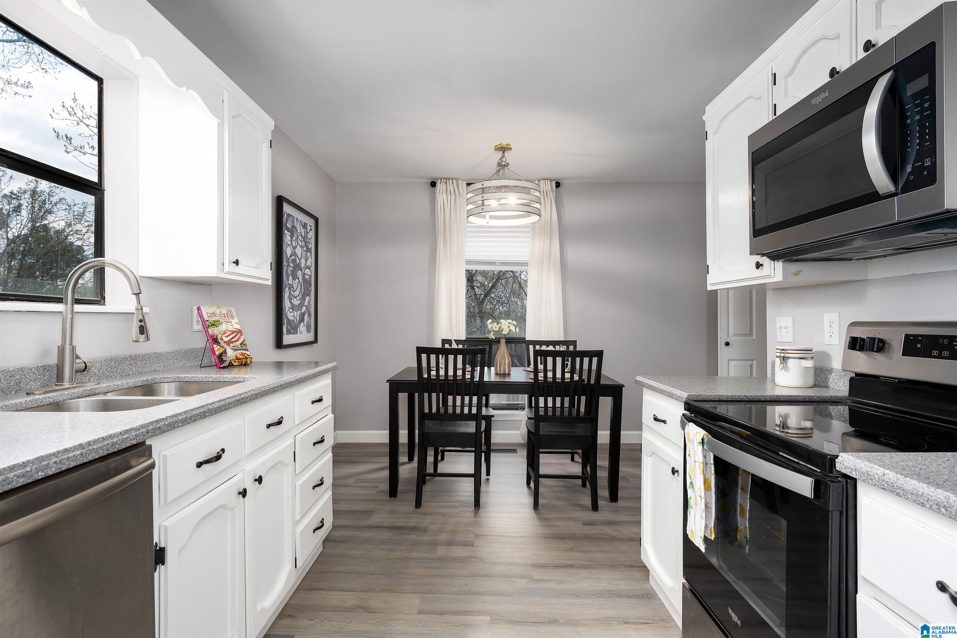 1218 SOUTHWIND DRIVE