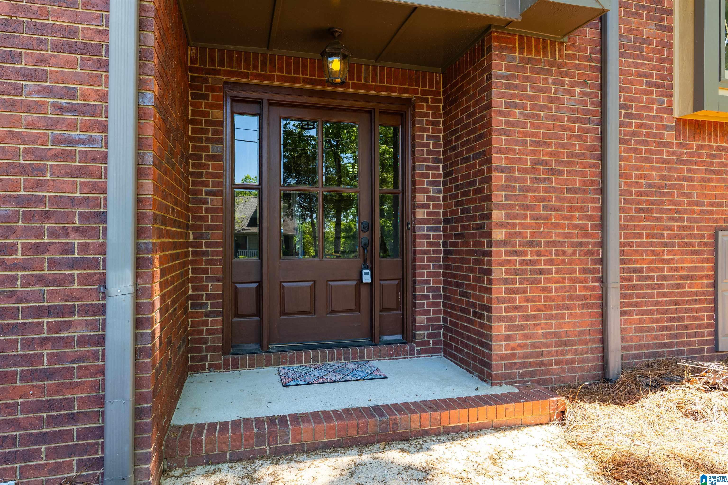1420 E WHIRLAWAY
