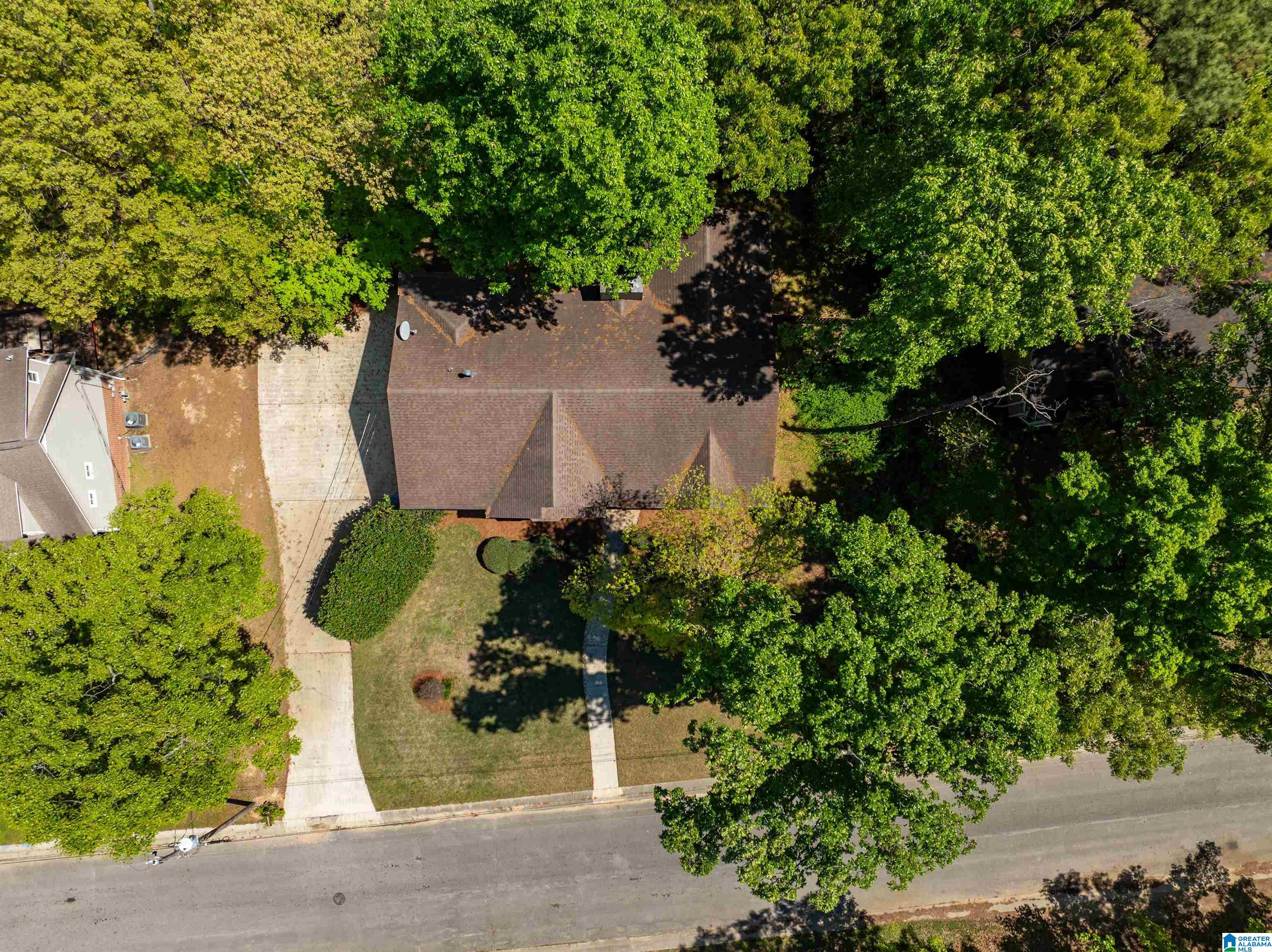 1420 E WHIRLAWAY