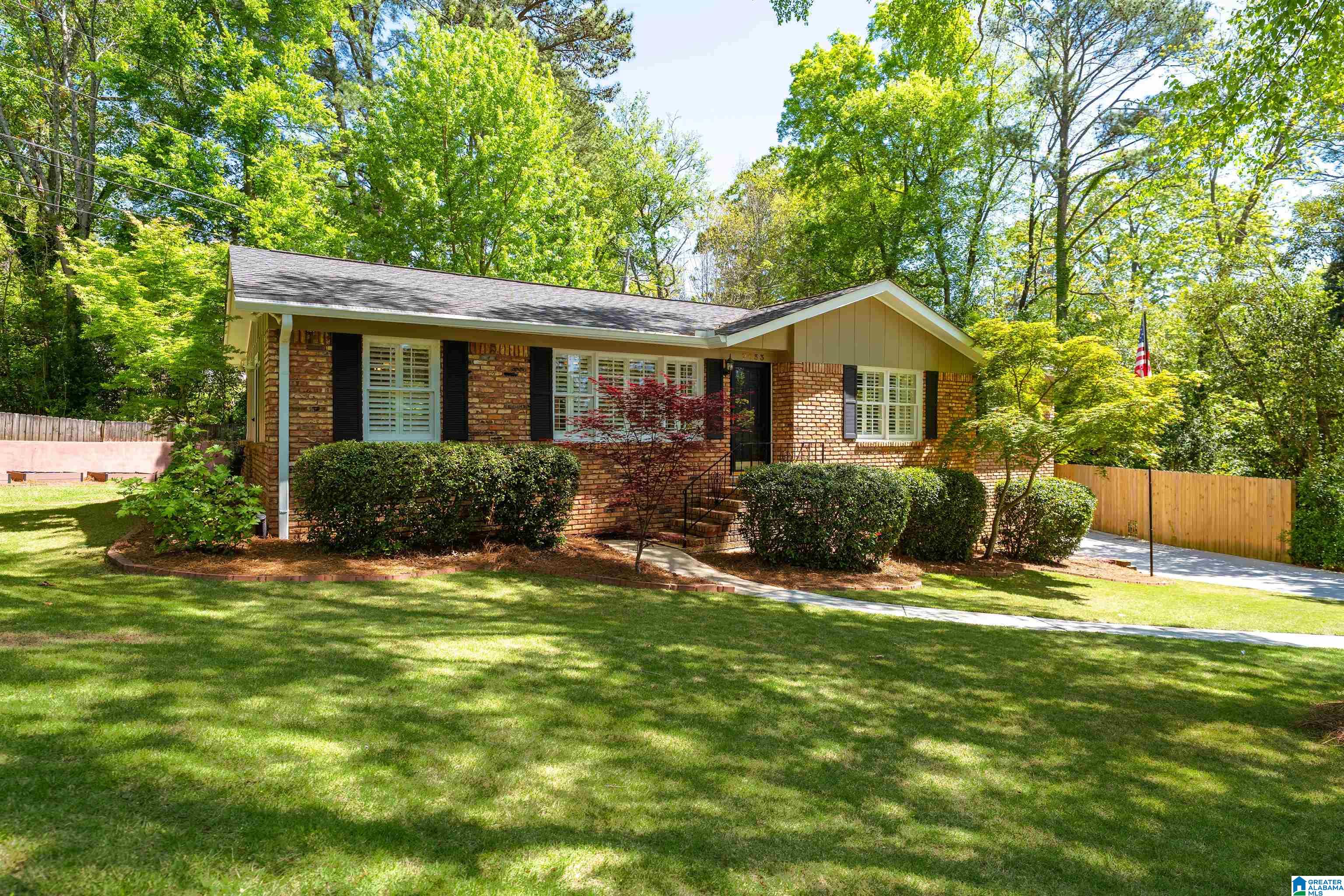 2633 SOUTHVIEW PLACE