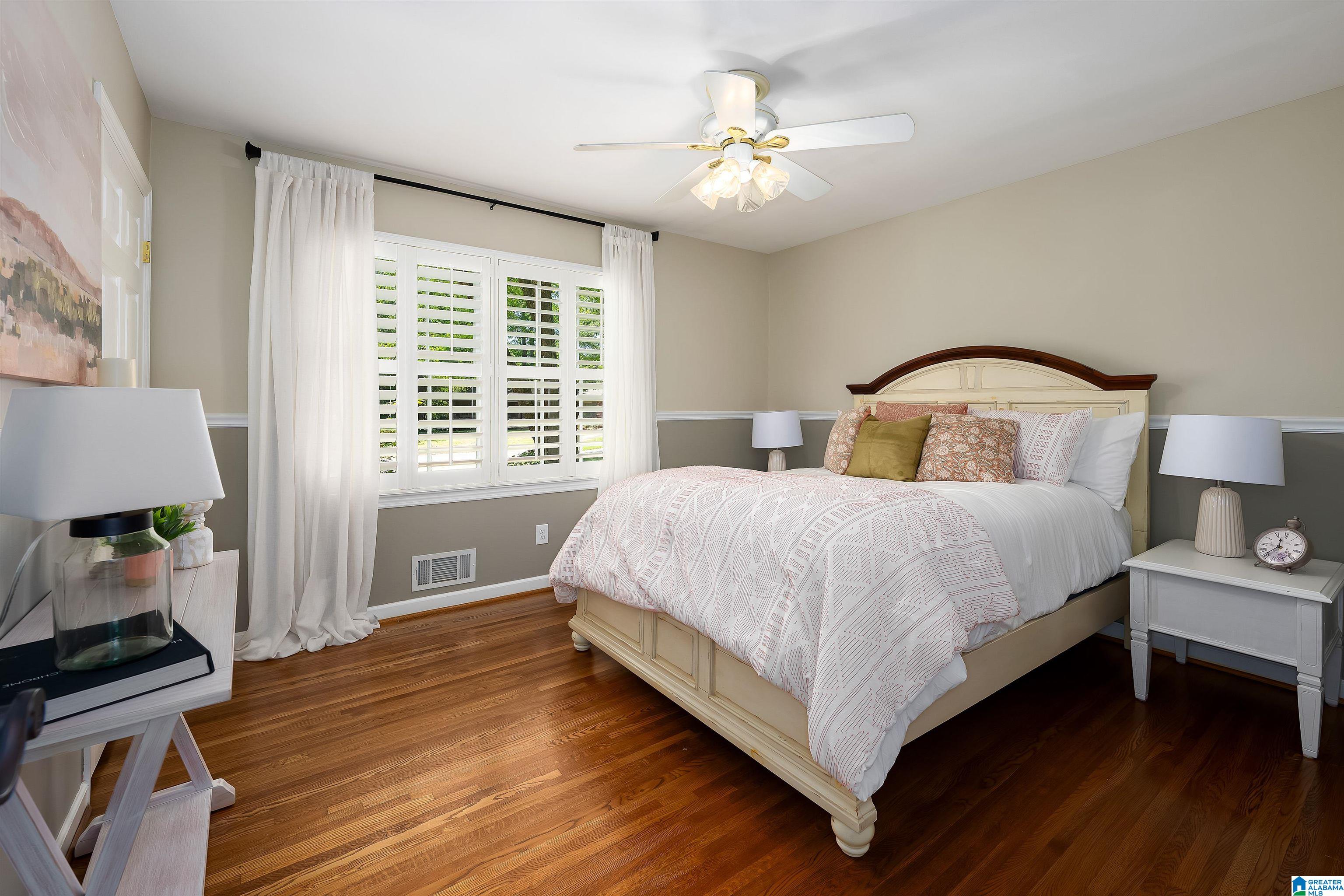 2633 SOUTHVIEW PLACE