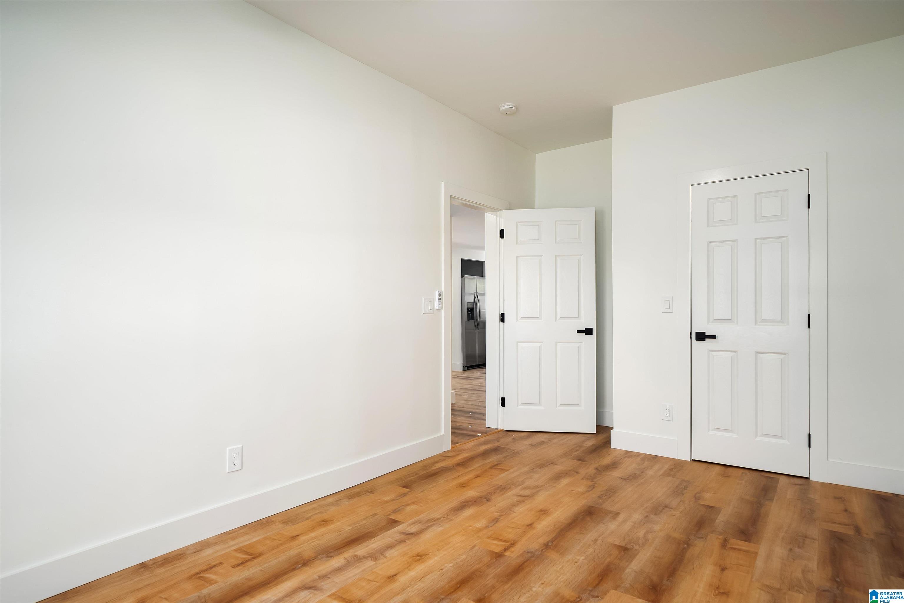 211 5TH AVENUE NE