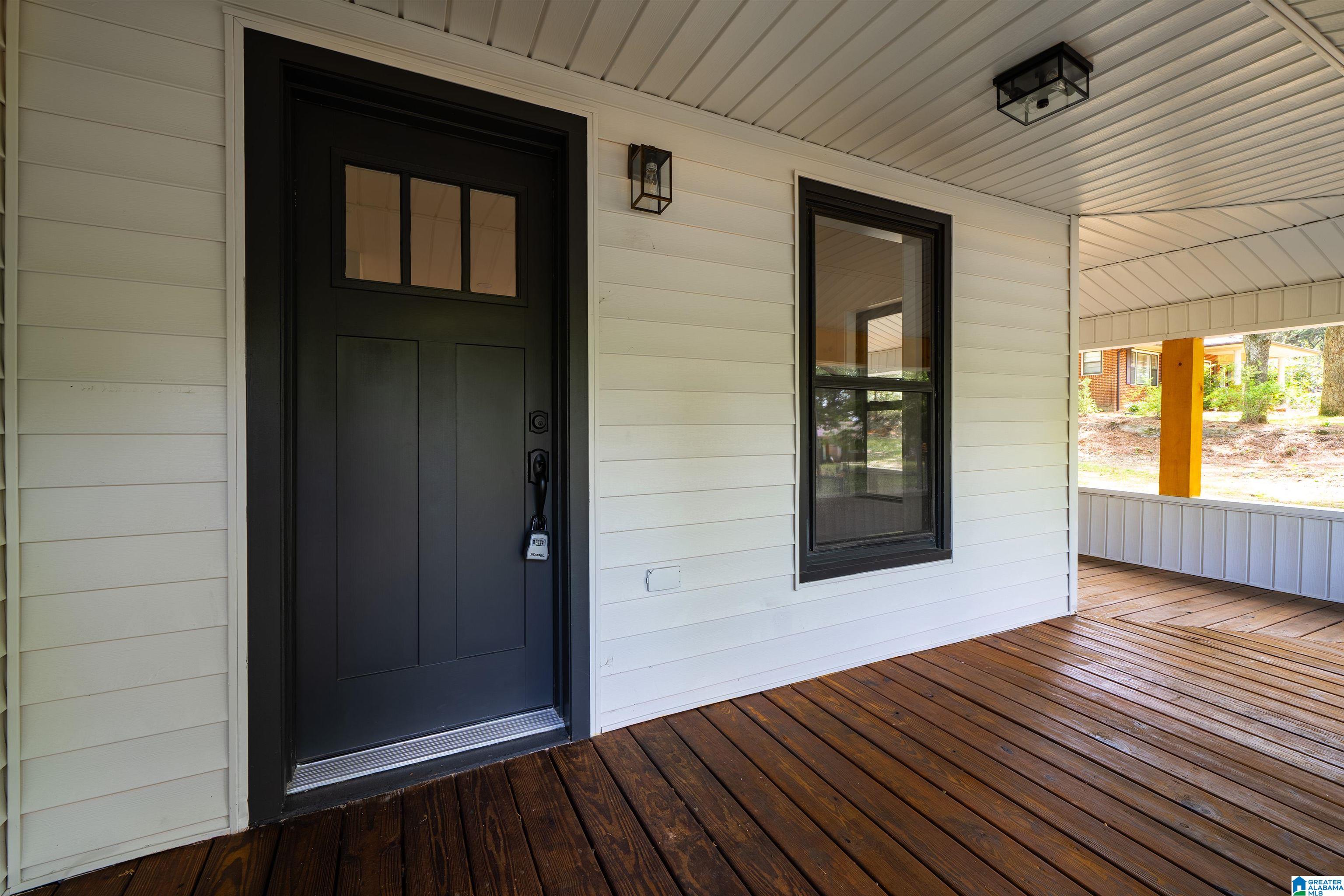 211 5TH AVENUE NE