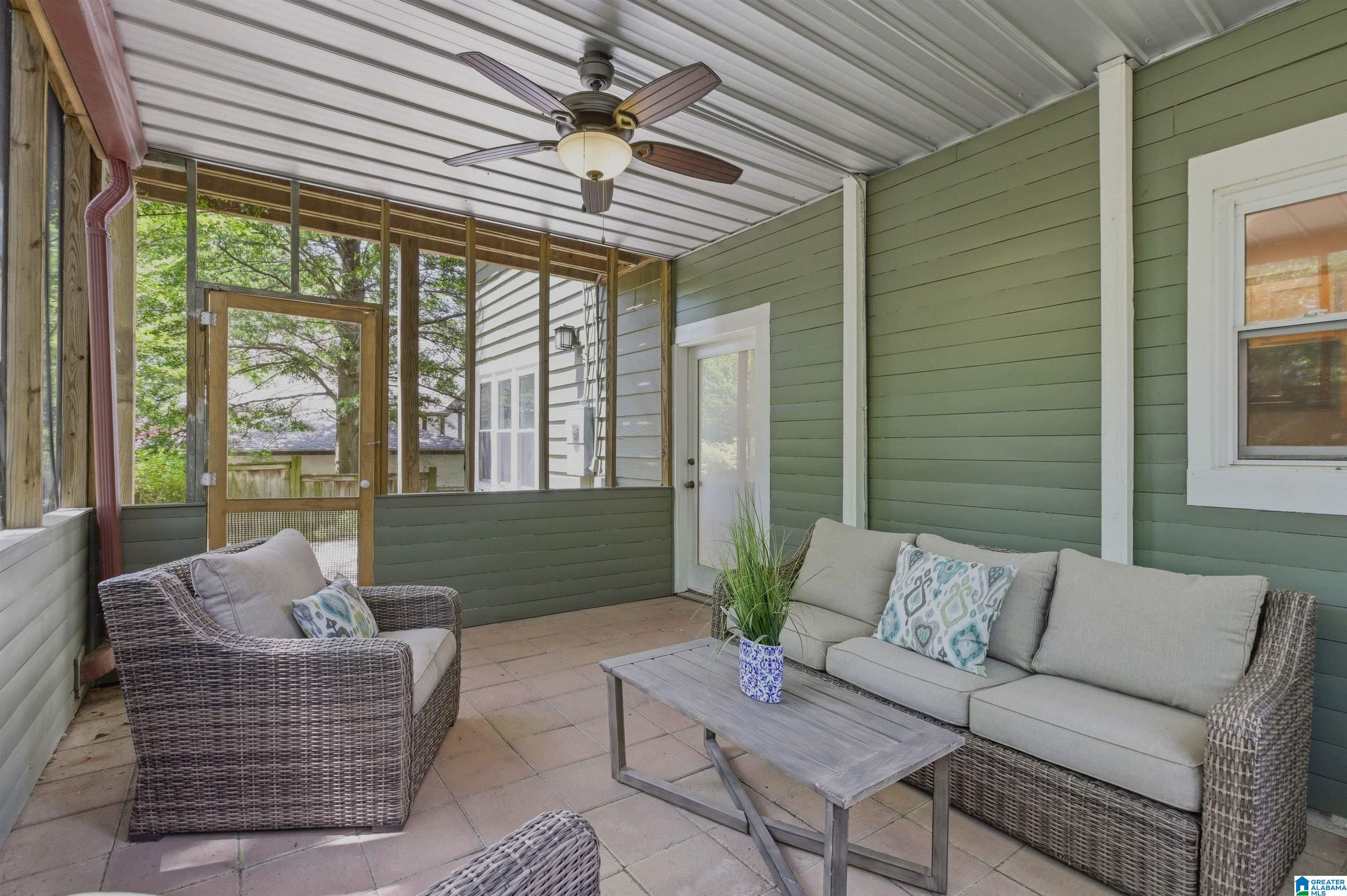 2705 S CALDWELL AVENUE