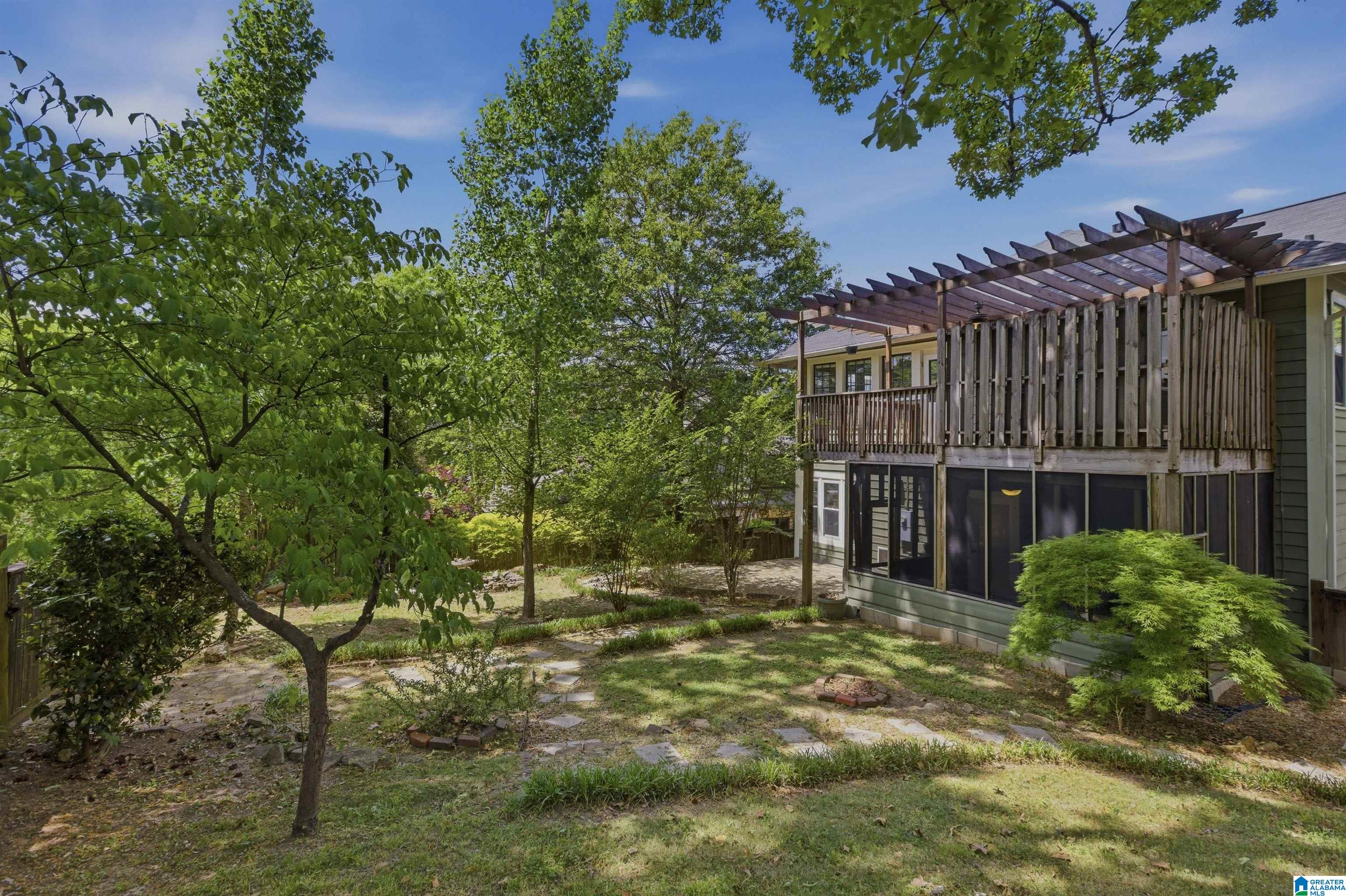 2705 S CALDWELL AVENUE