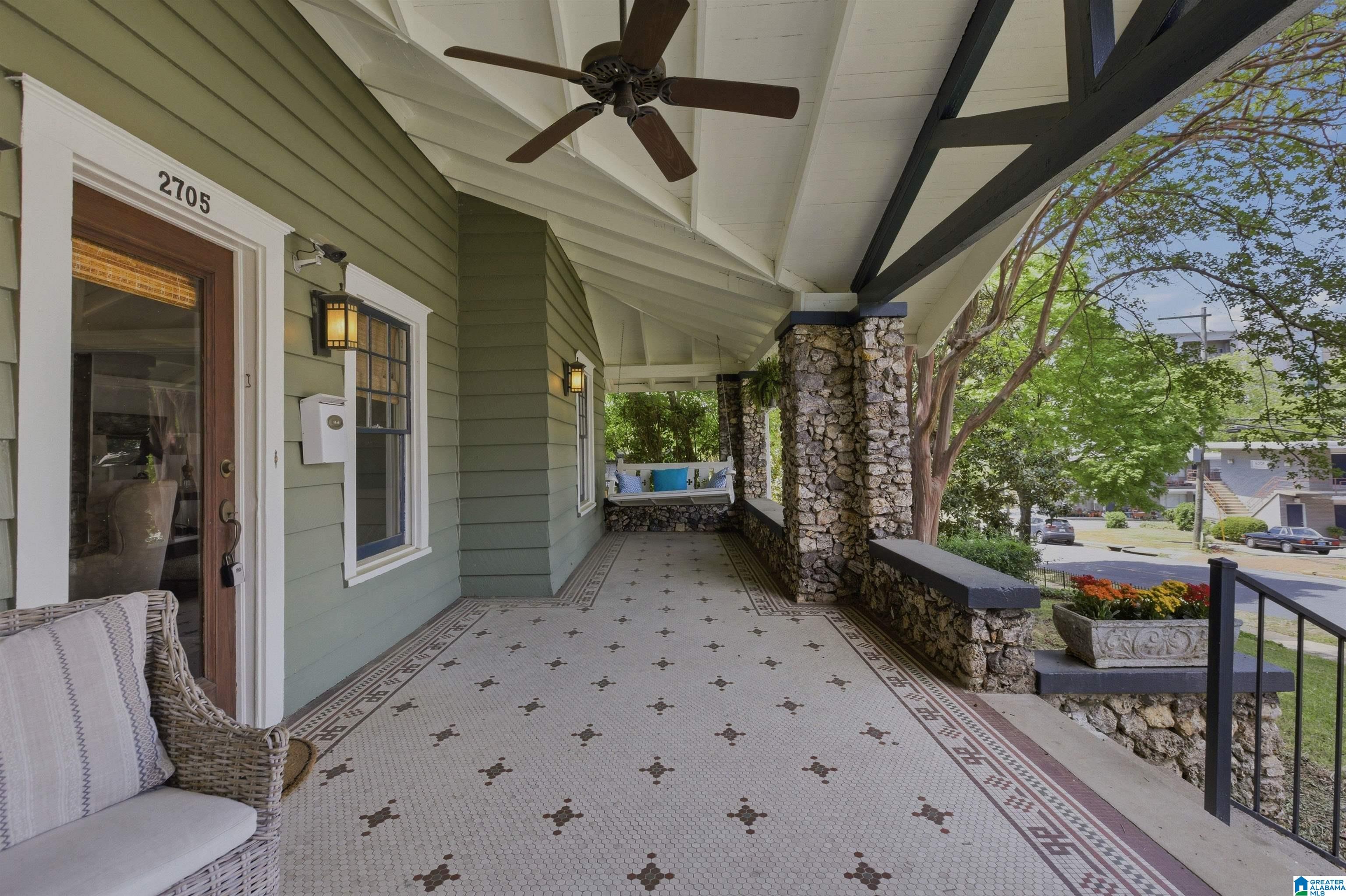 2705 S CALDWELL AVENUE