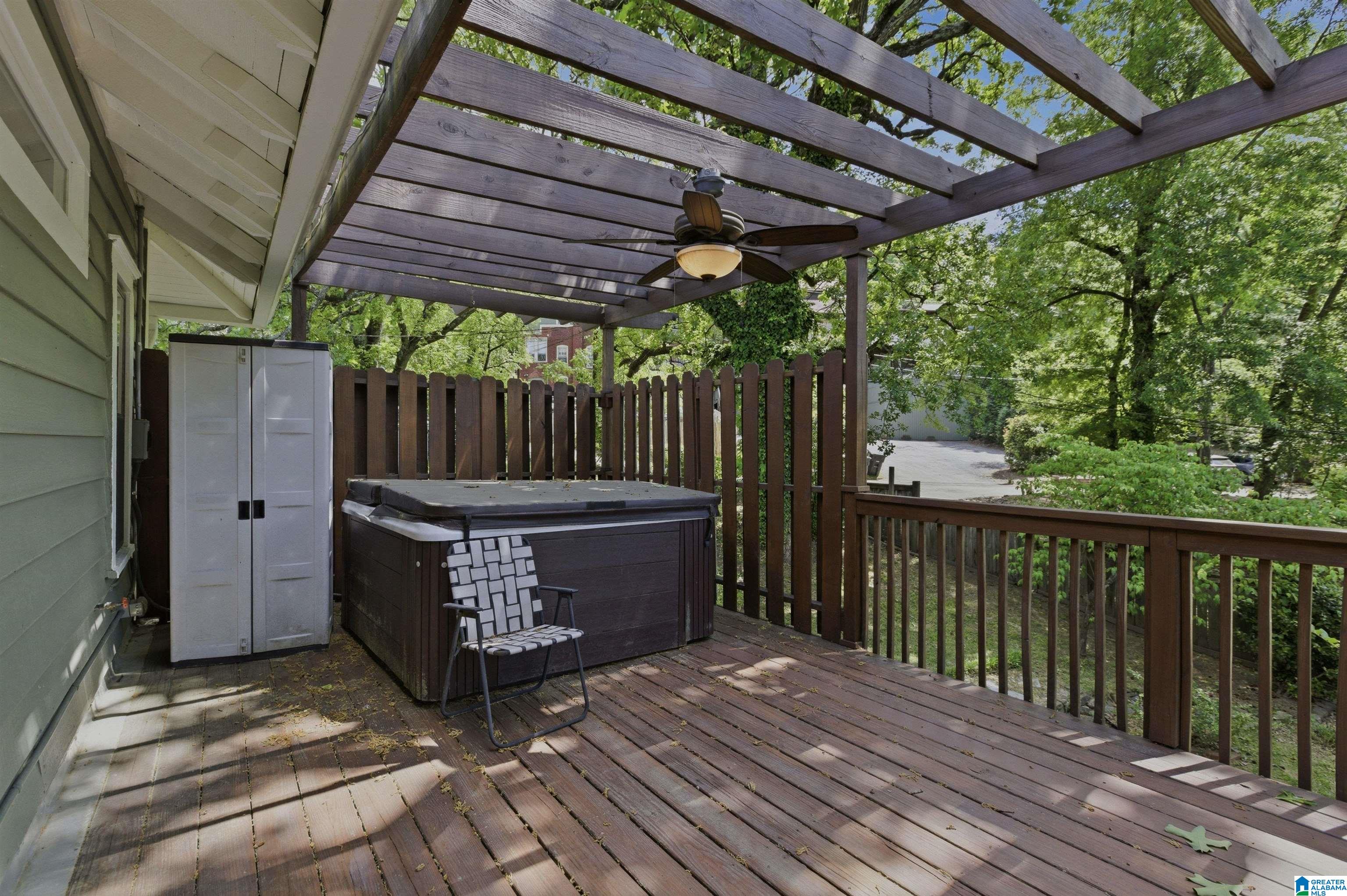 2705 S CALDWELL AVENUE