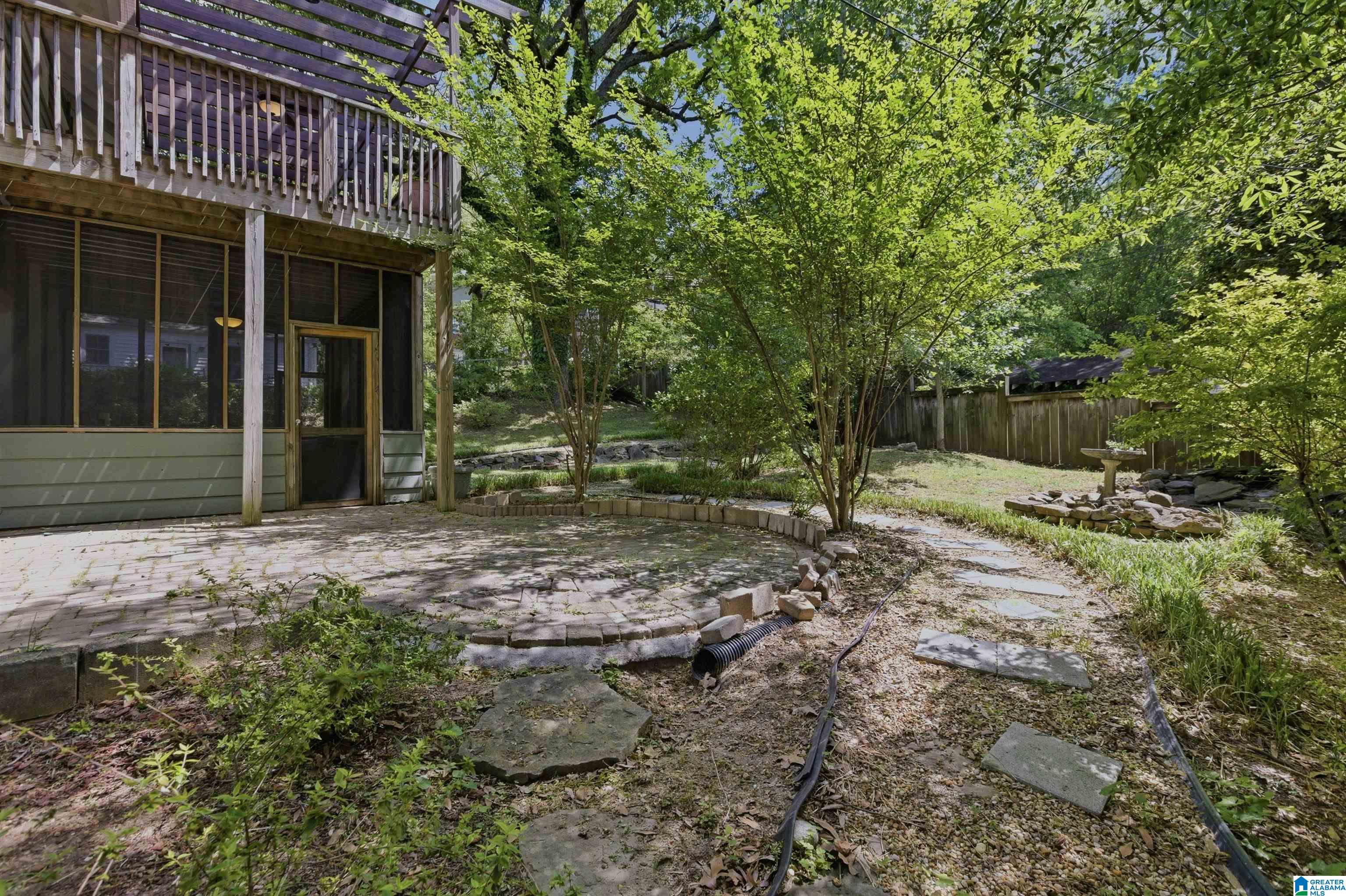 2705 S CALDWELL AVENUE