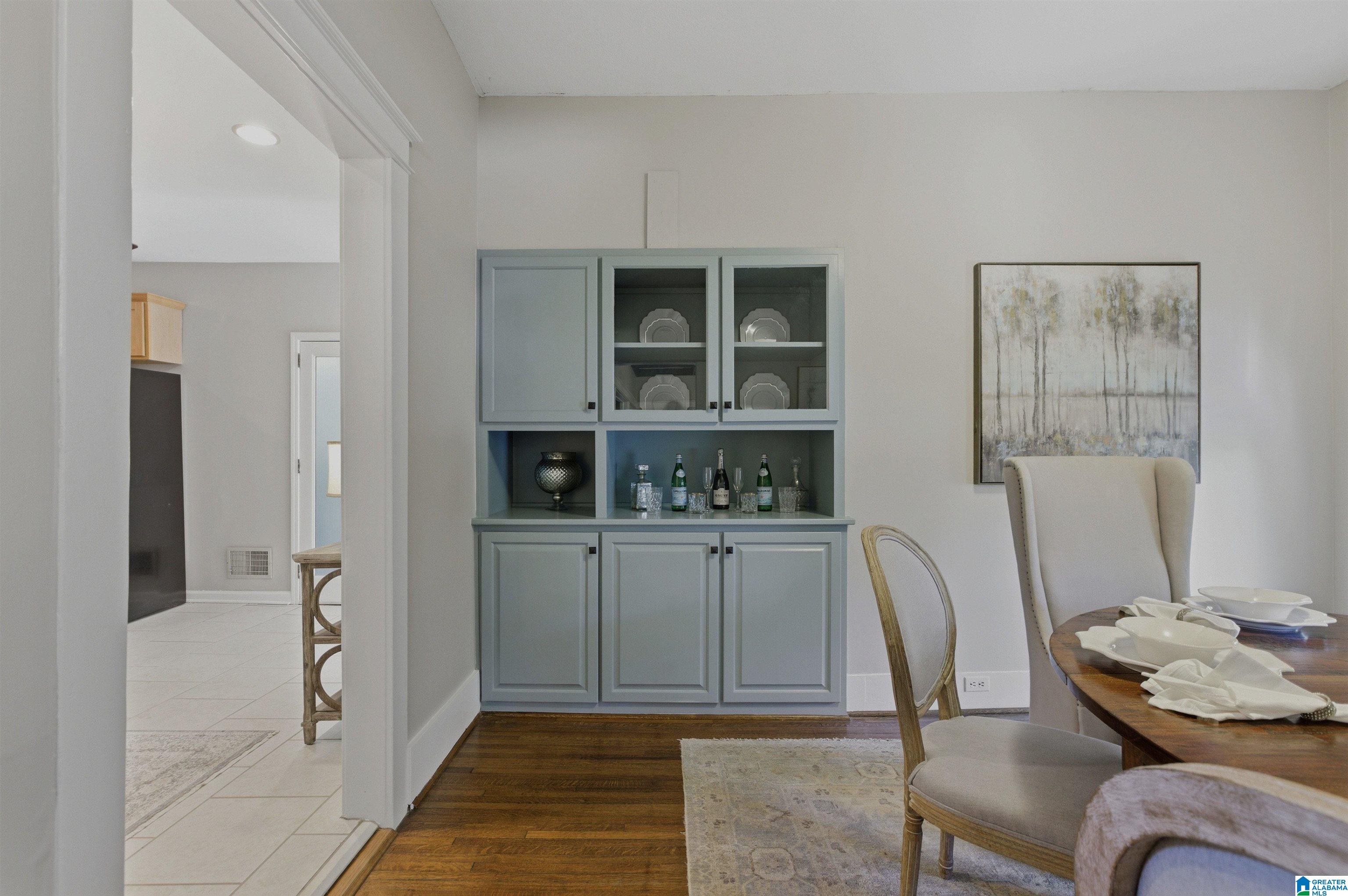 2705 S CALDWELL AVENUE