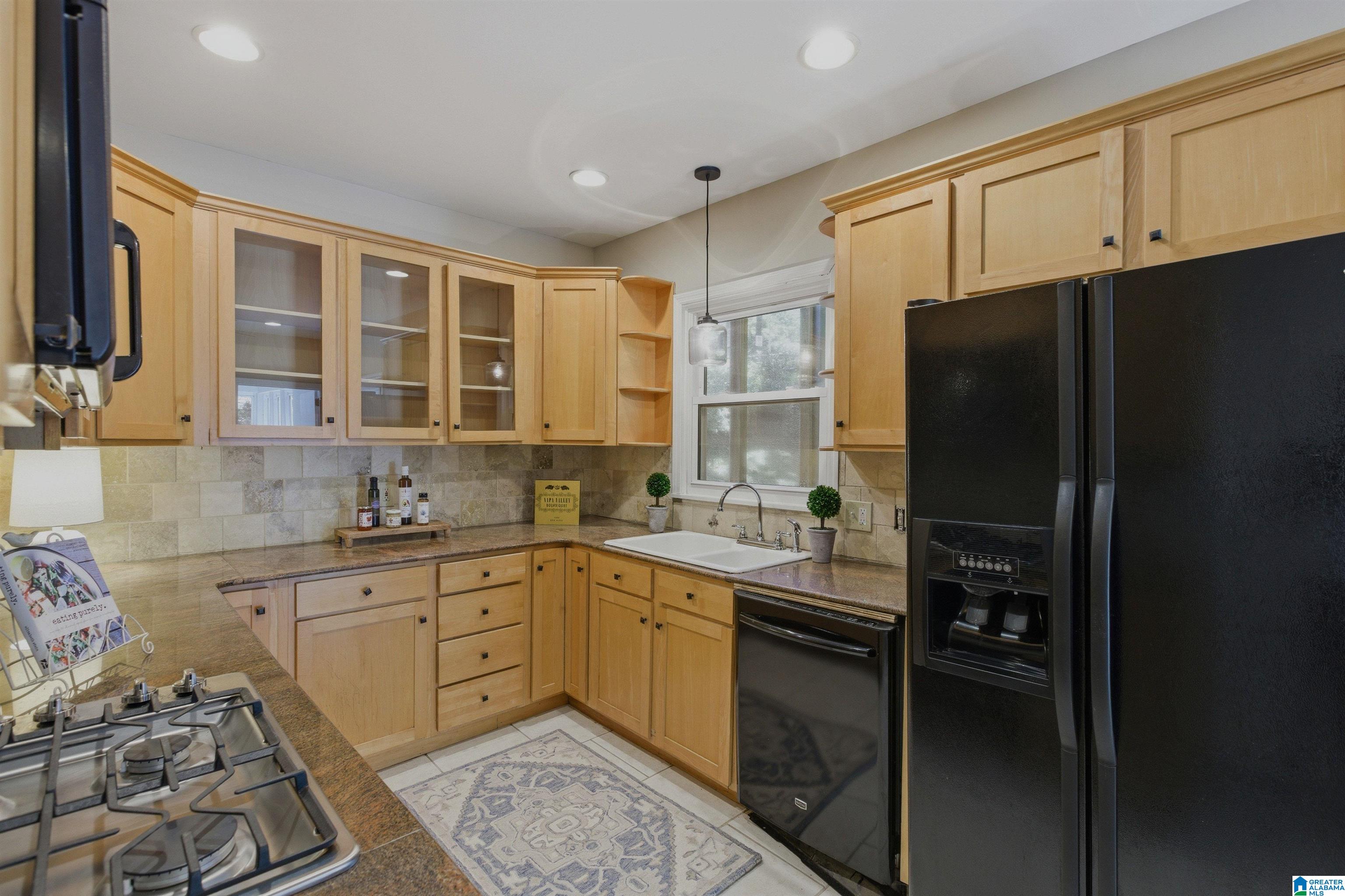 2705 S CALDWELL AVENUE