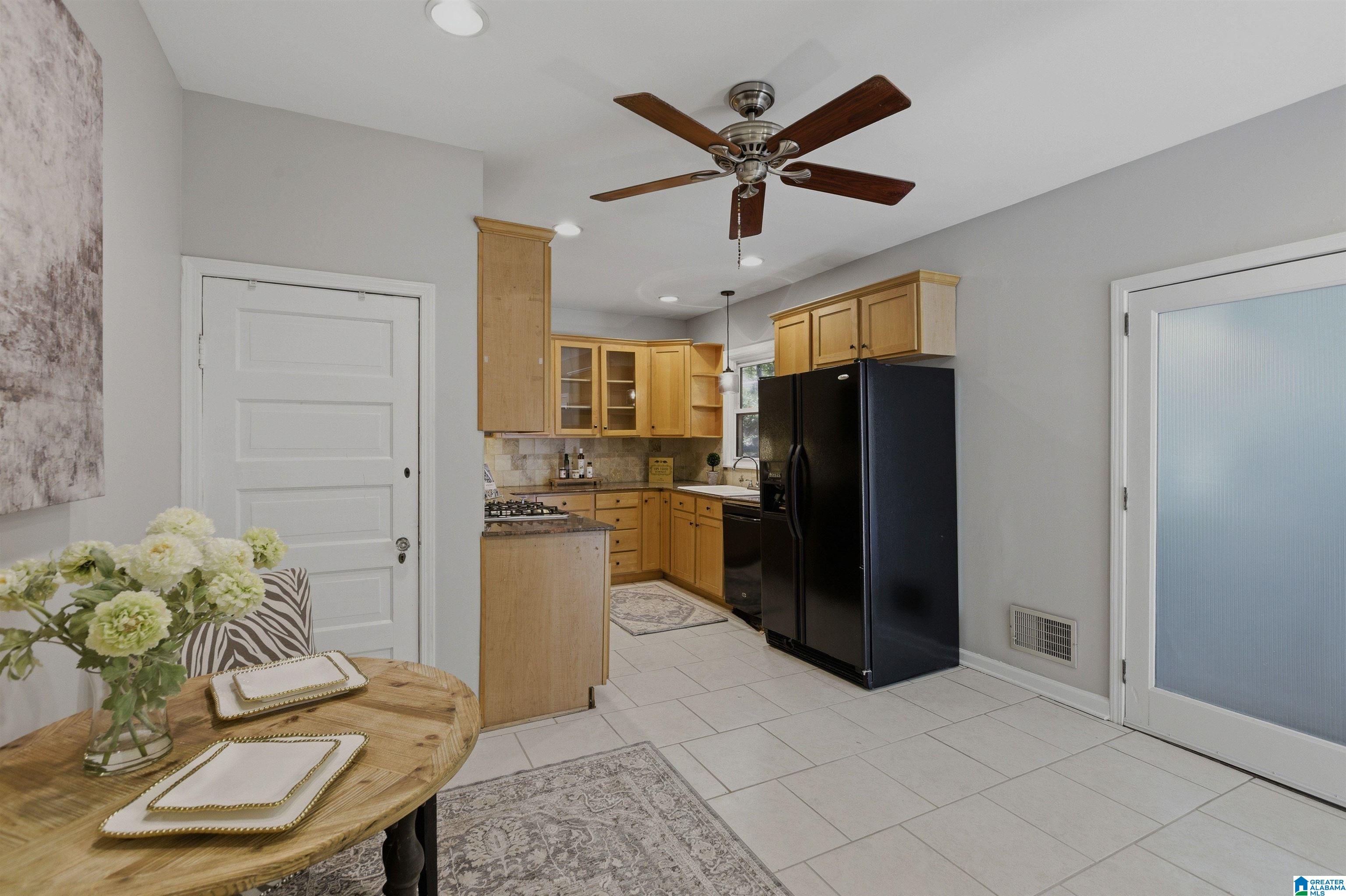 2705 S CALDWELL AVENUE