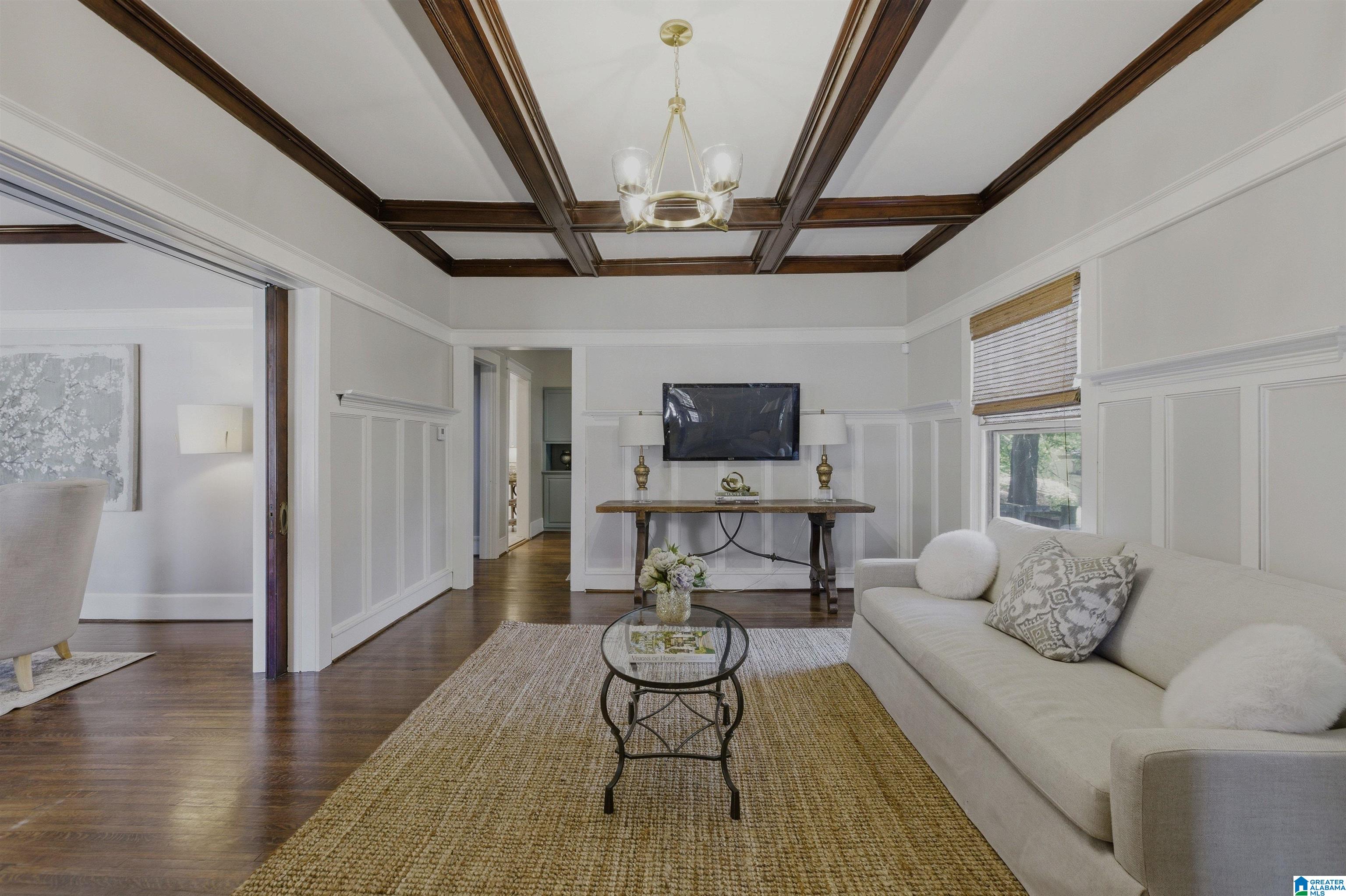 2705 S CALDWELL AVENUE