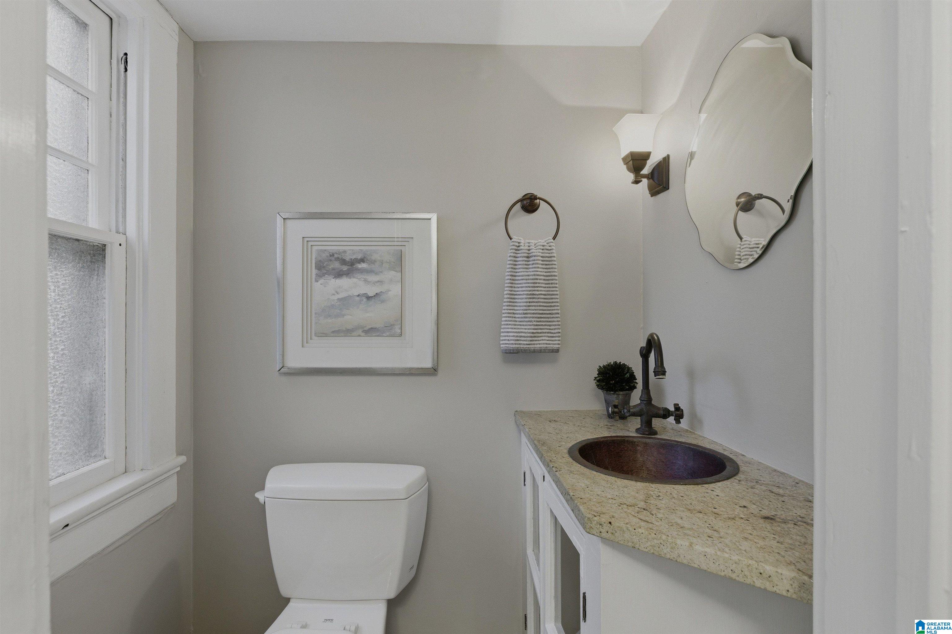 2705 S CALDWELL AVENUE