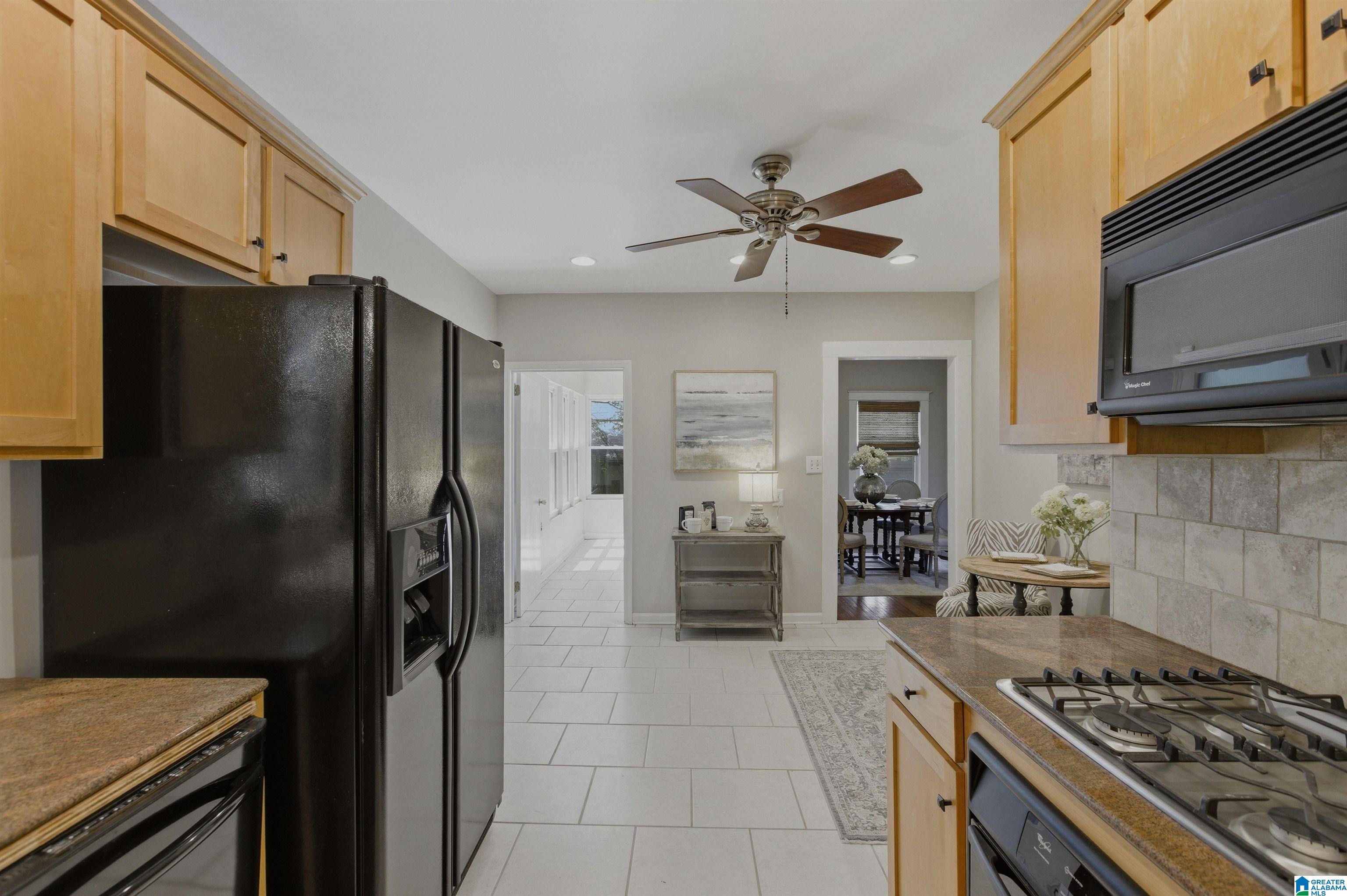 2705 S CALDWELL AVENUE