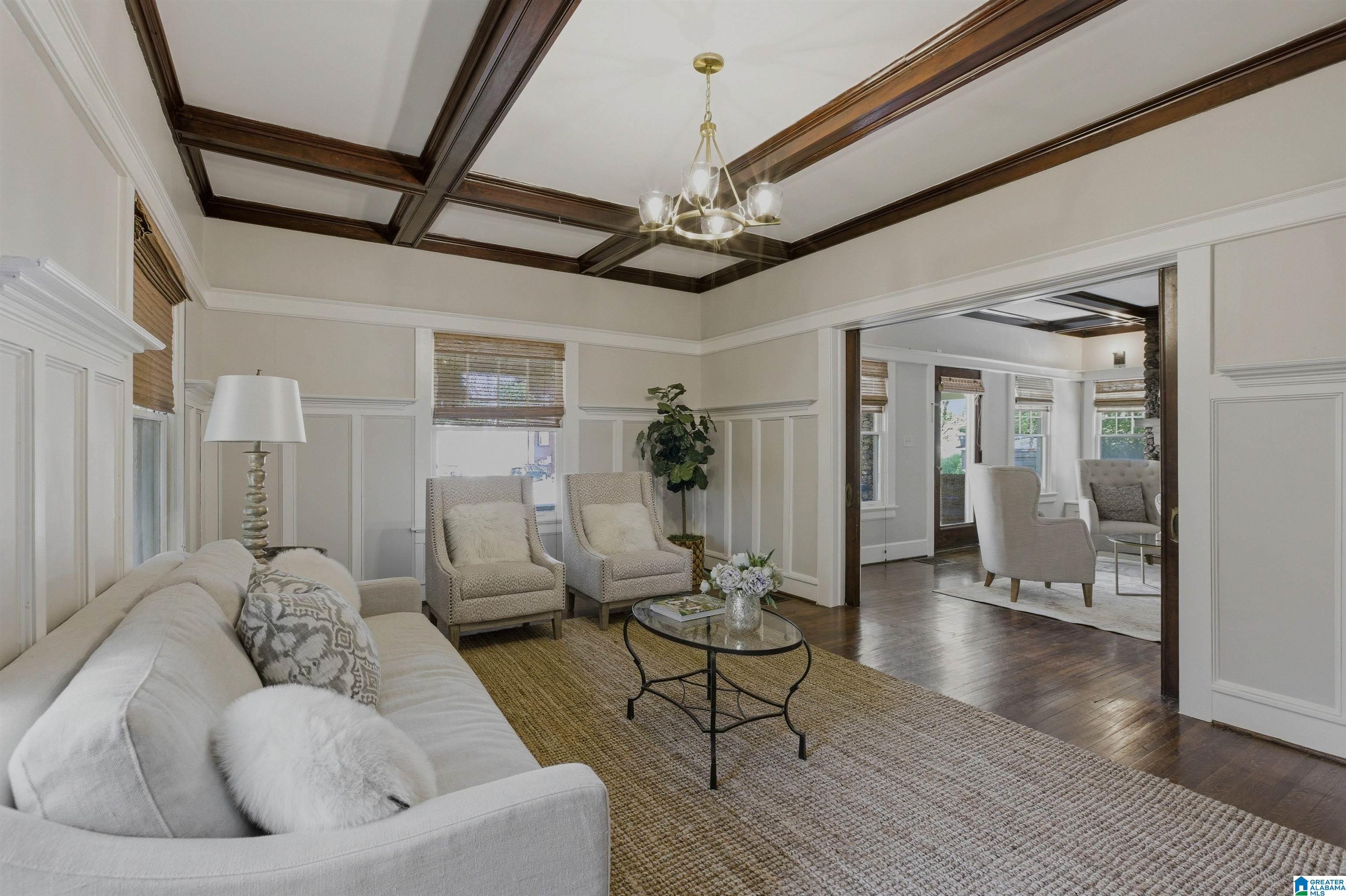 2705 S CALDWELL AVENUE