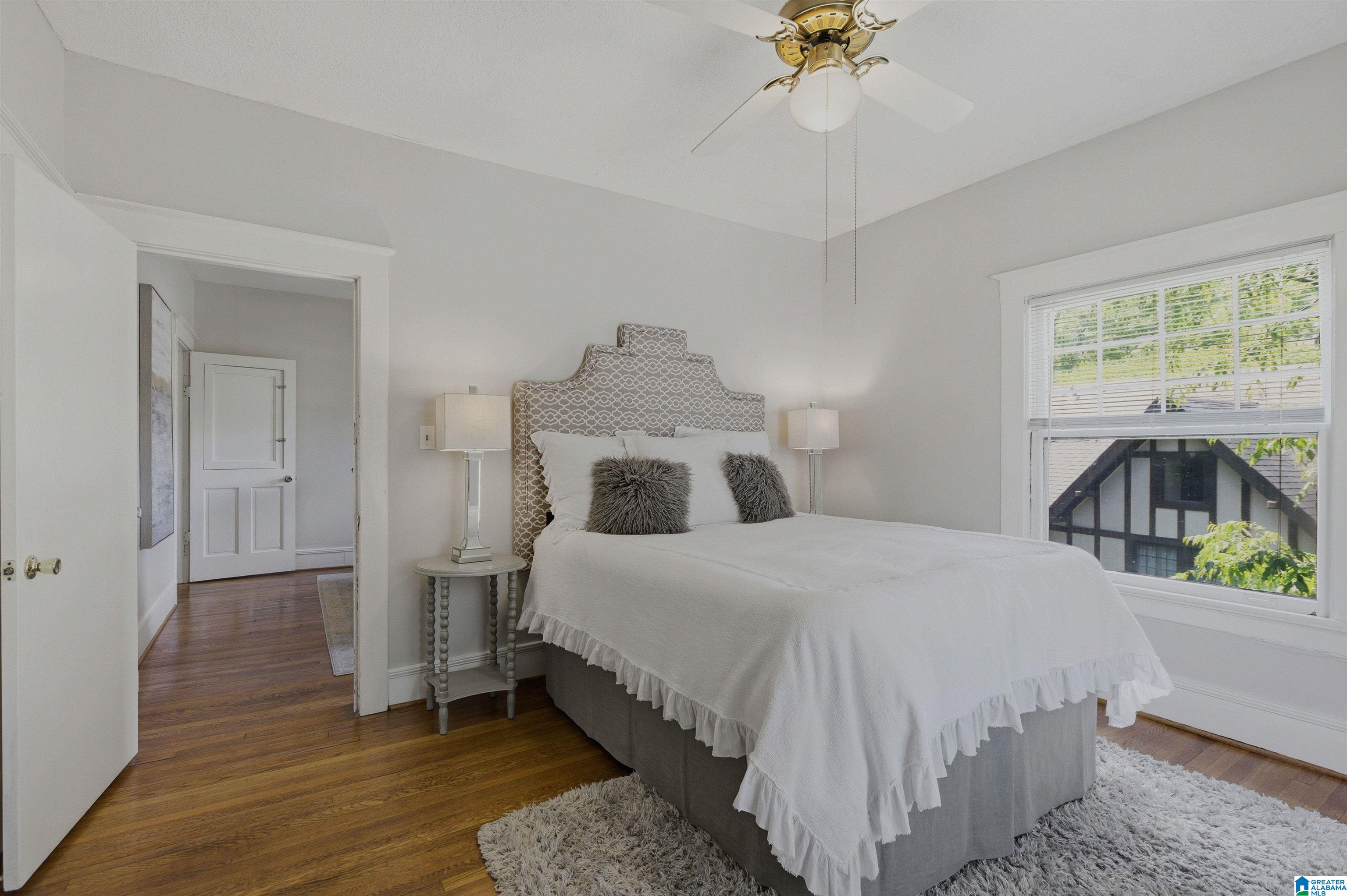 2705 S CALDWELL AVENUE