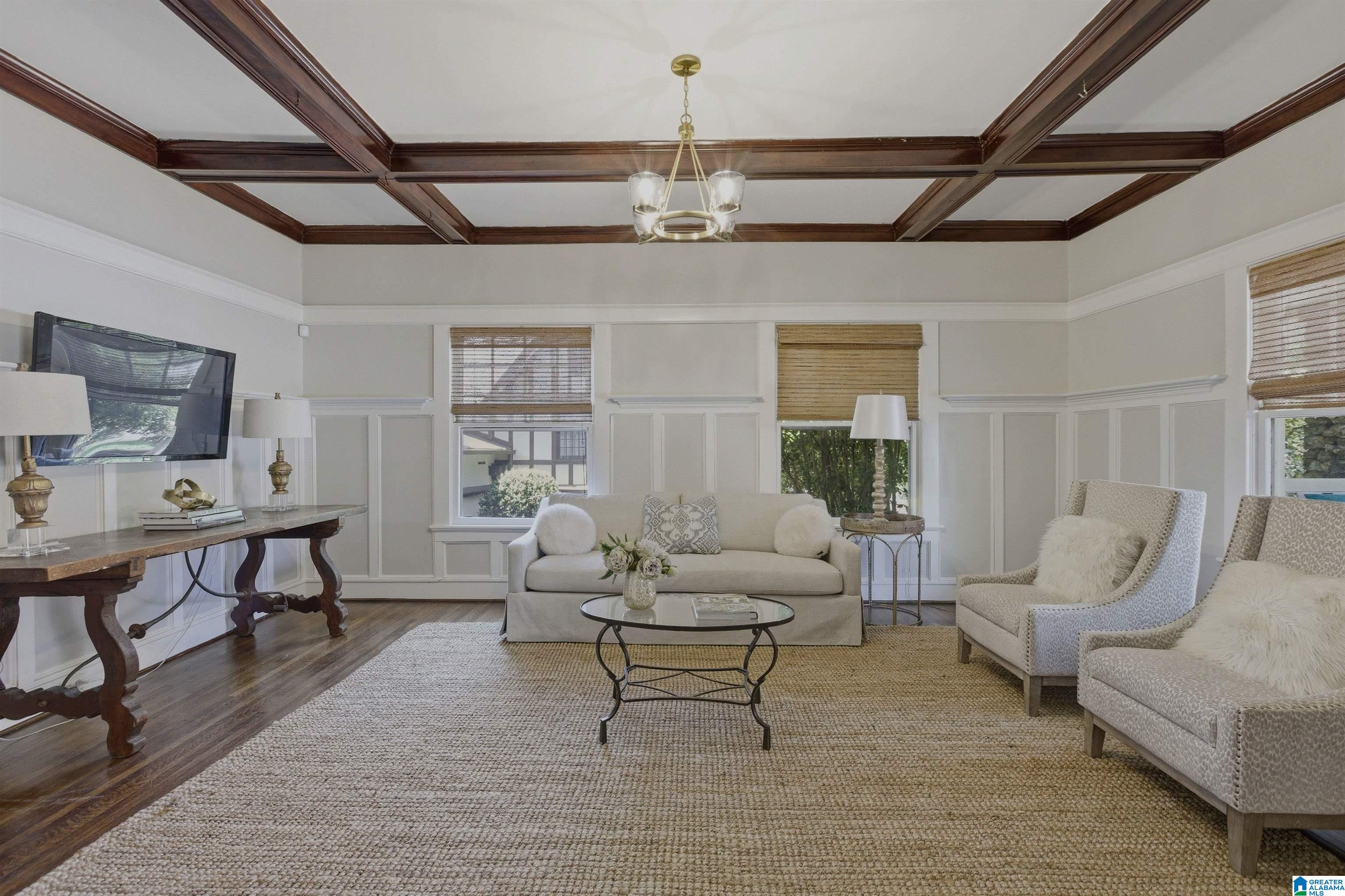 2705 S CALDWELL AVENUE