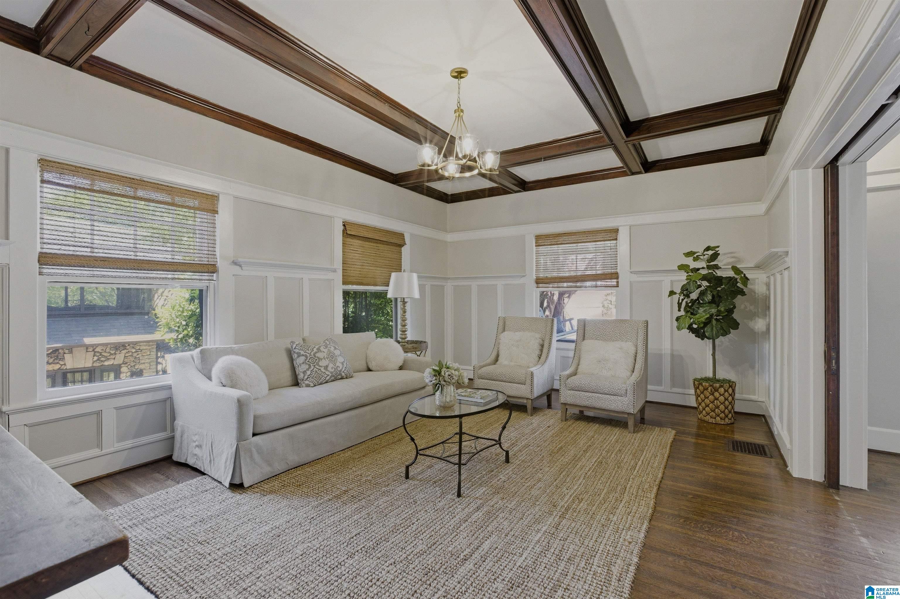 2705 S CALDWELL AVENUE