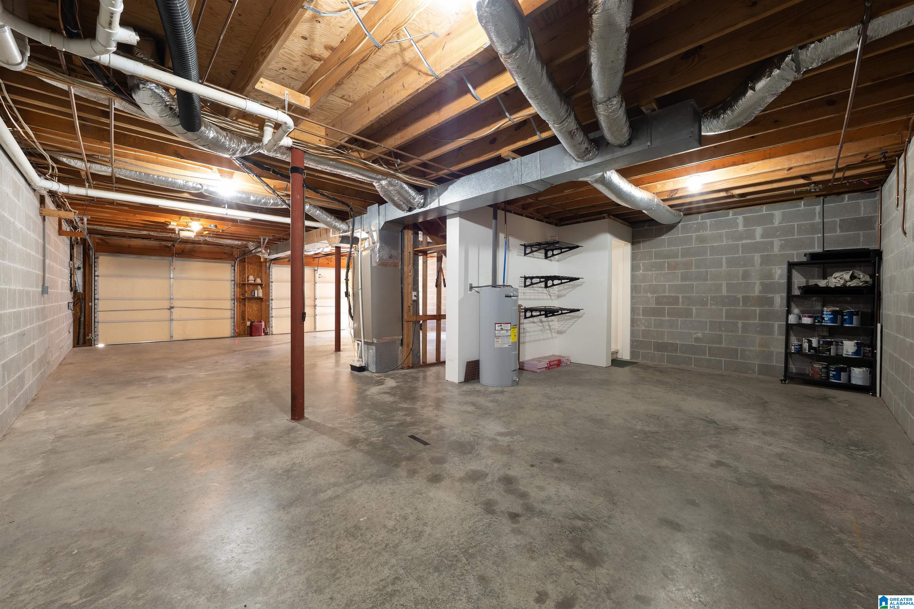 8620 LAKE DRIVE