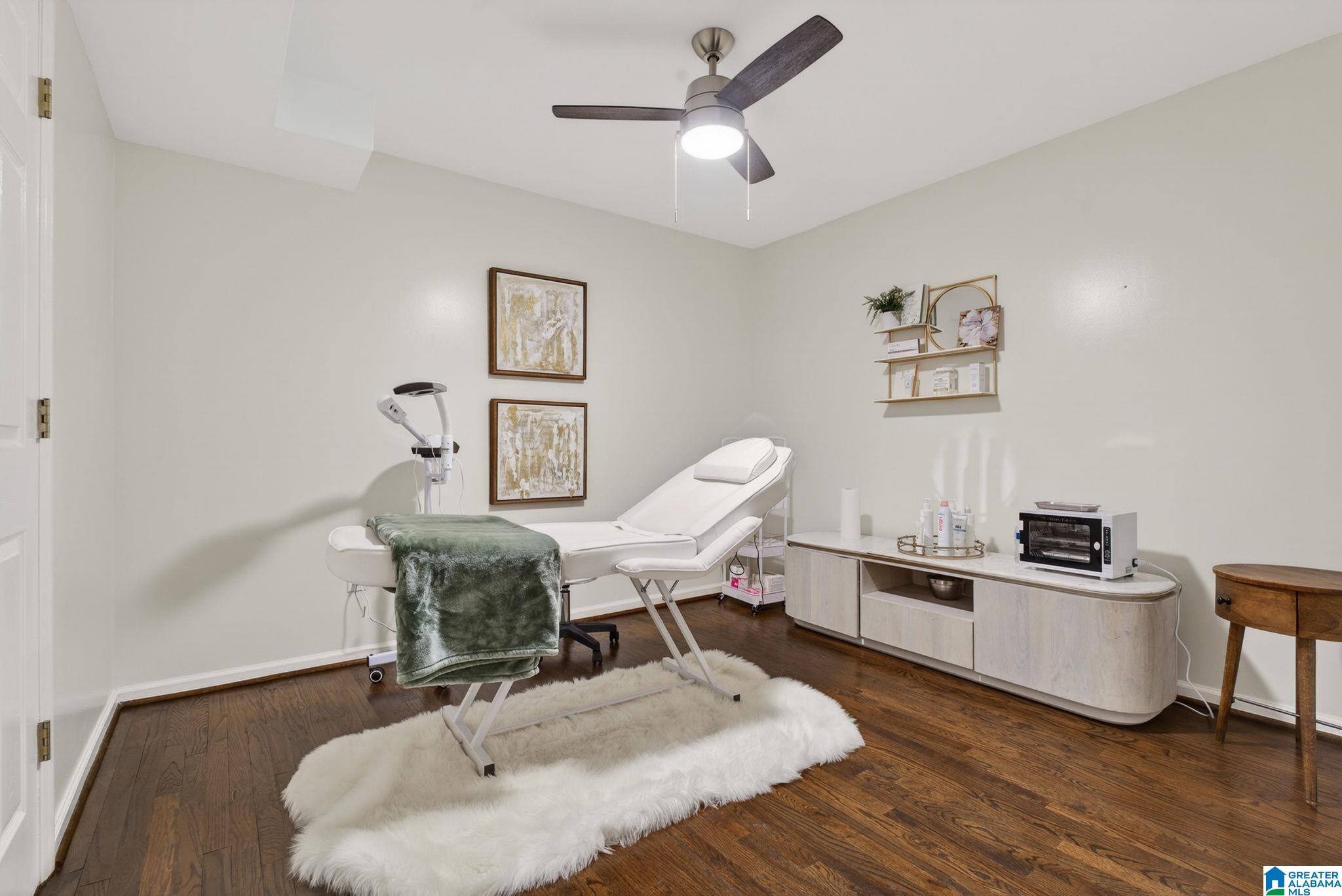 5012 KNOLL VIEW CIRCLE