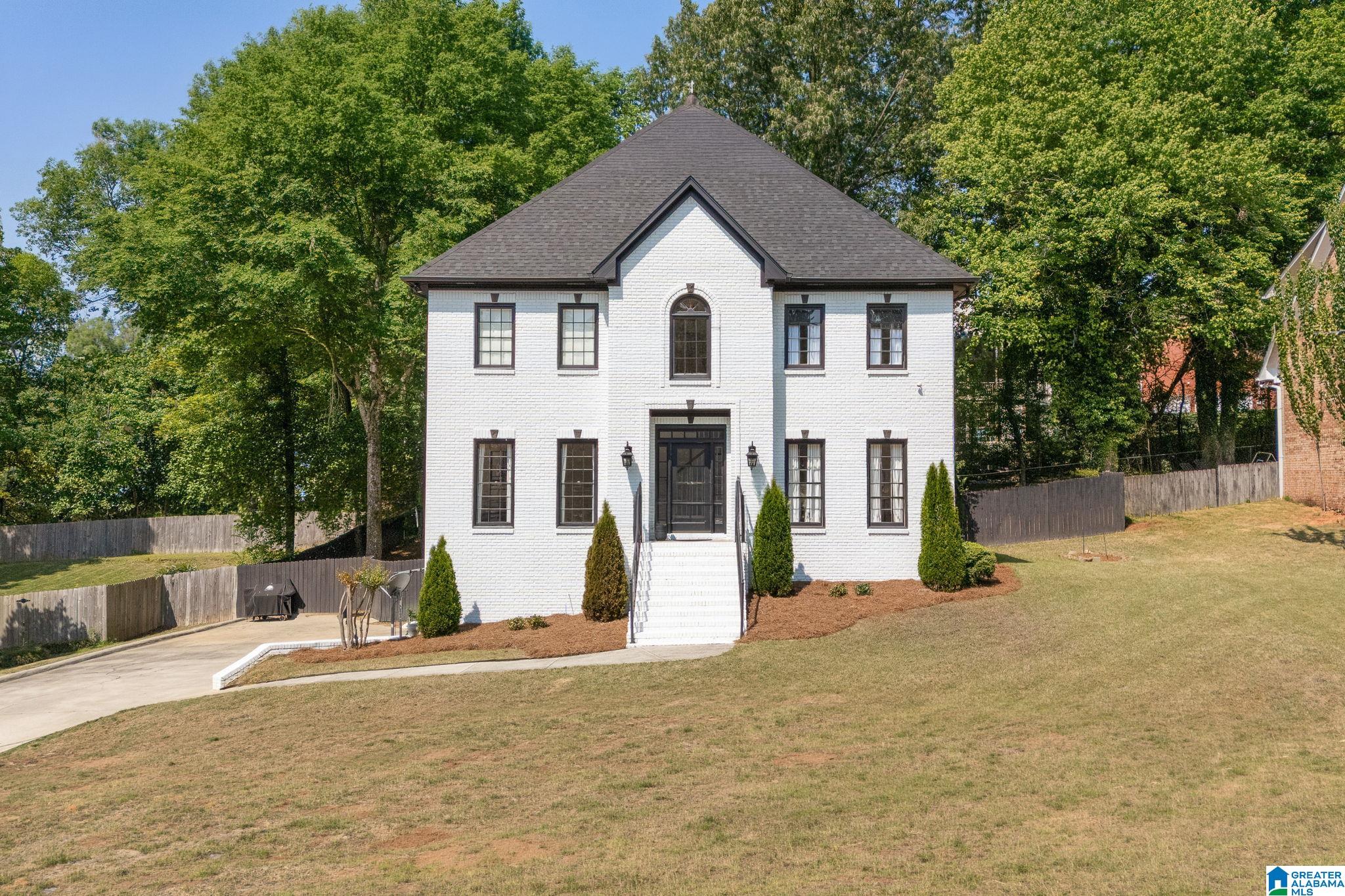 5012 KNOLL VIEW CIRCLE