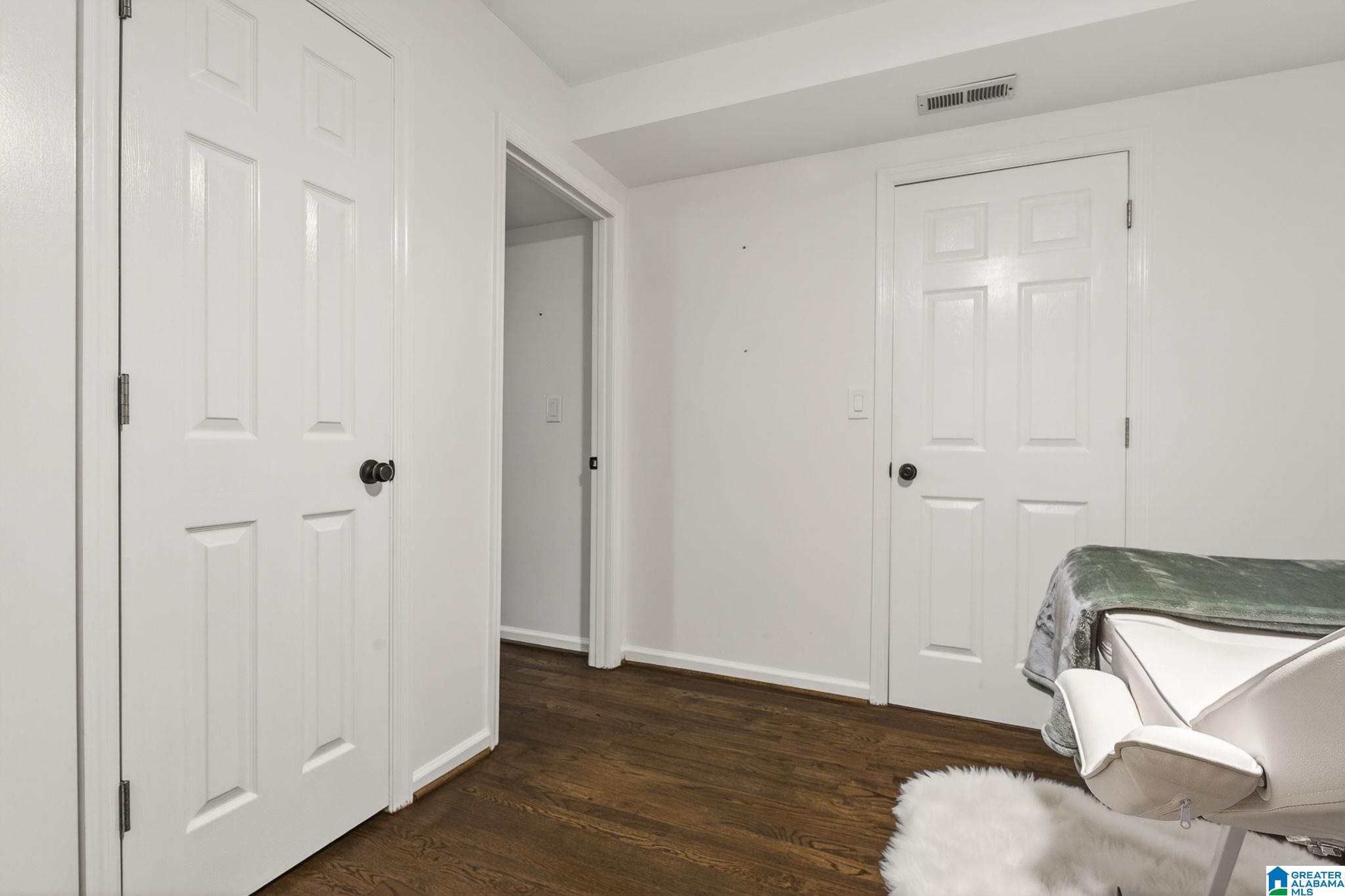 5012 KNOLL VIEW CIRCLE