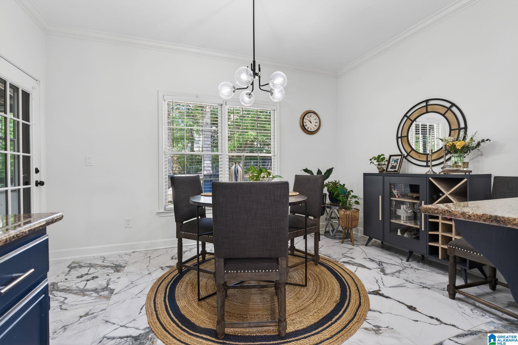 5012 KNOLL VIEW CIRCLE