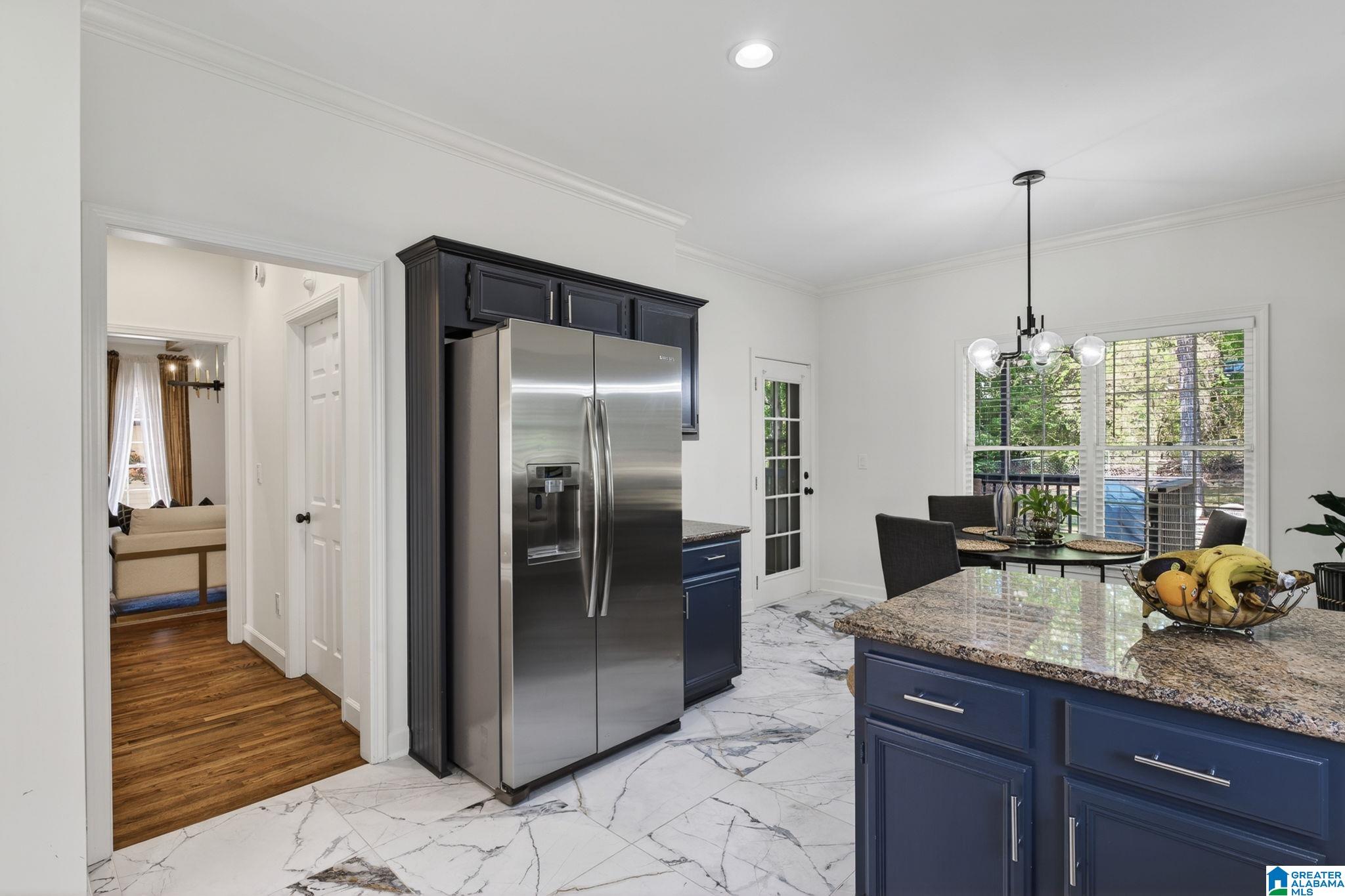 5012 KNOLL VIEW CIRCLE