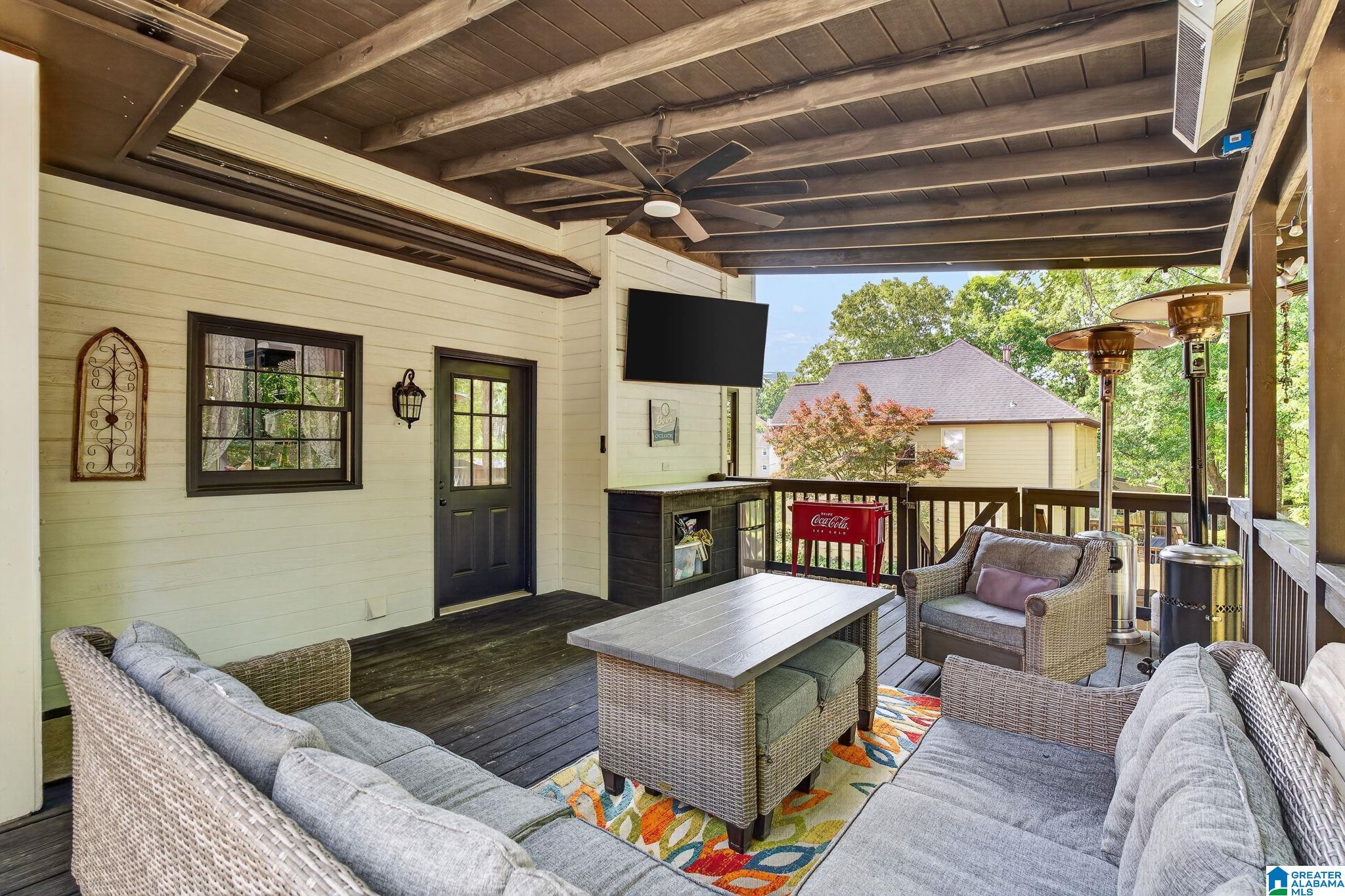 5012 KNOLL VIEW CIRCLE