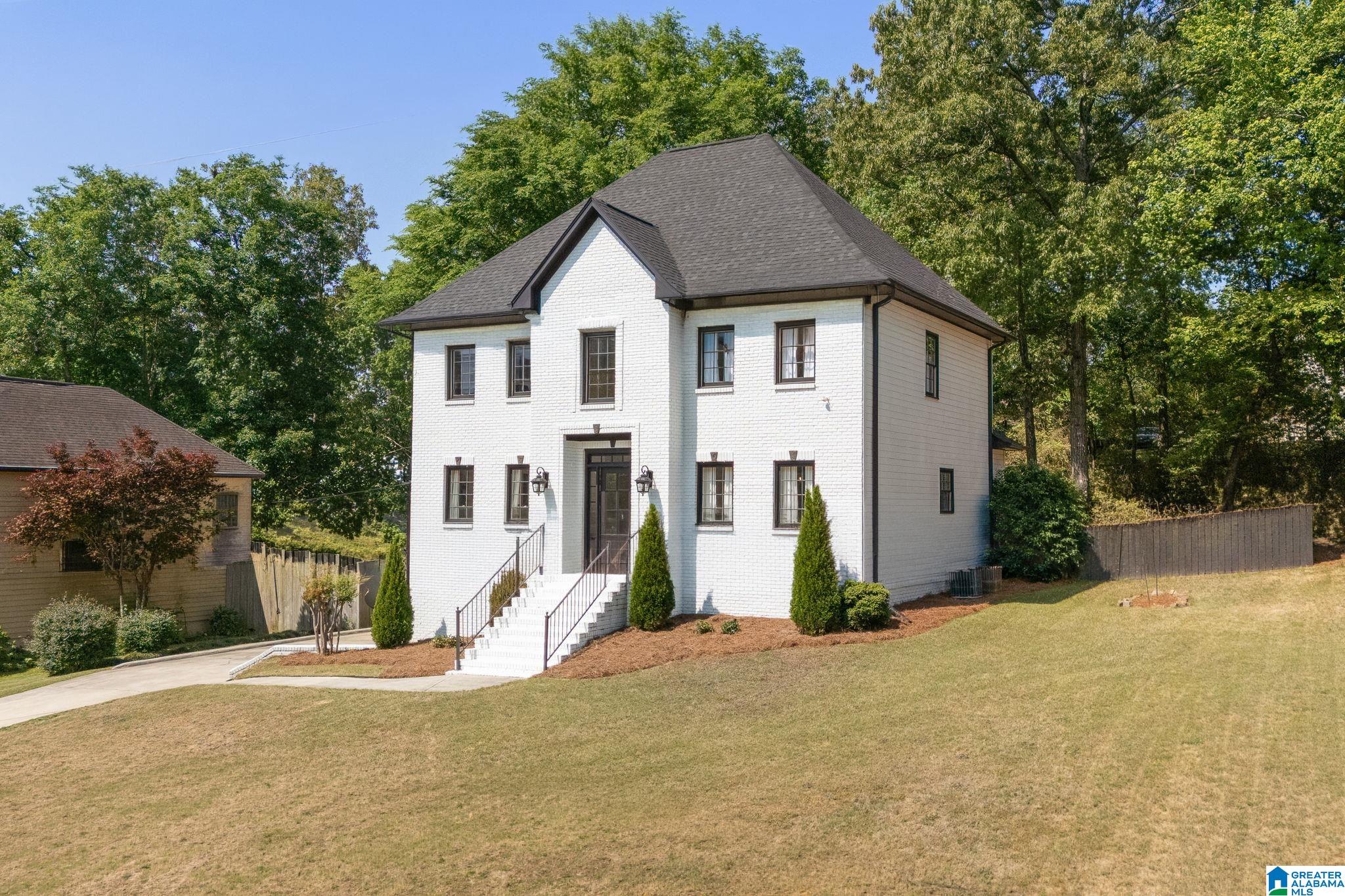 5012 KNOLL VIEW CIRCLE