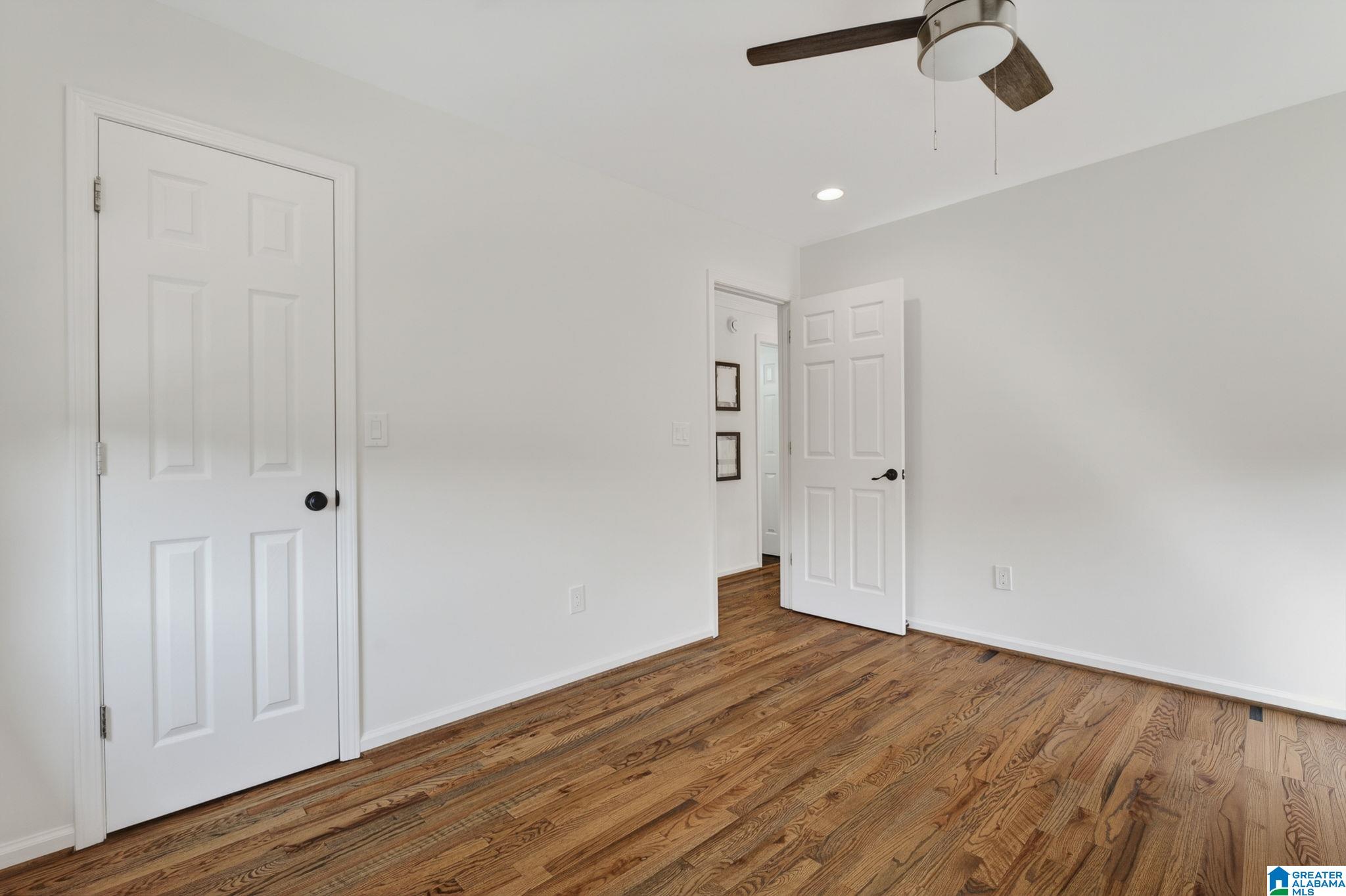 5012 KNOLL VIEW CIRCLE