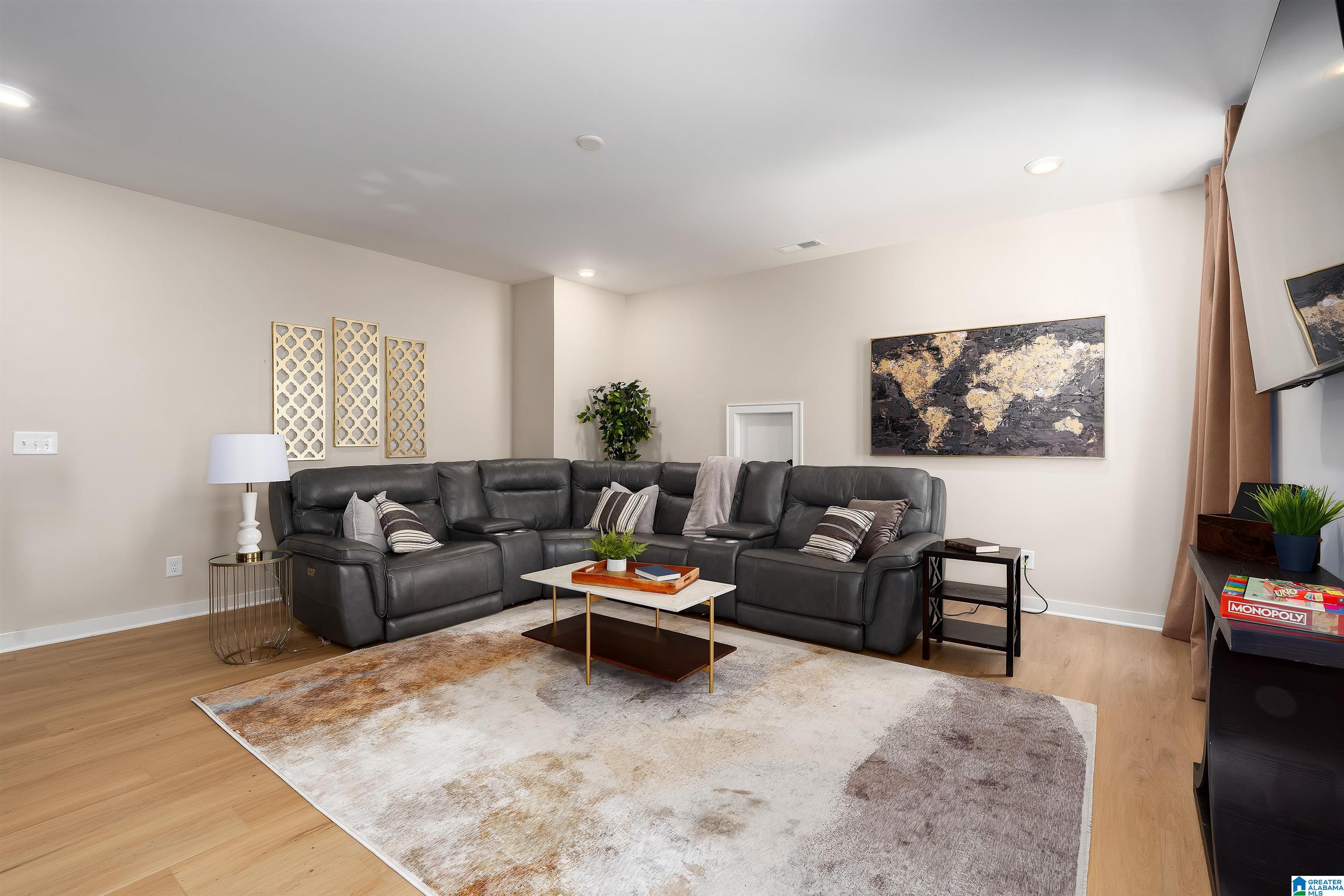 1232 TOWER LANE