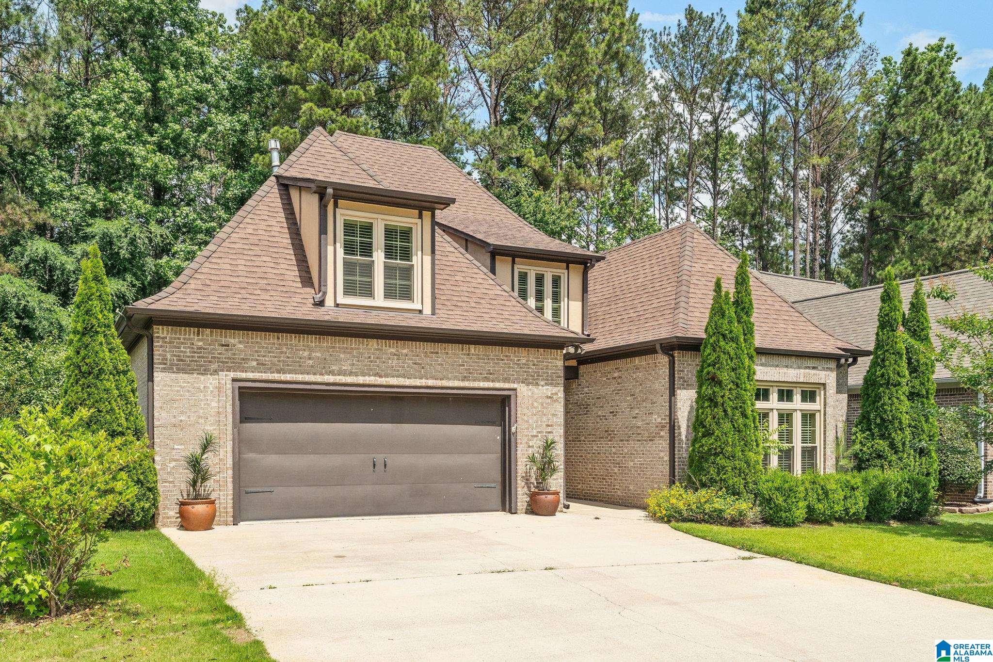921 HADDINGTON DALE