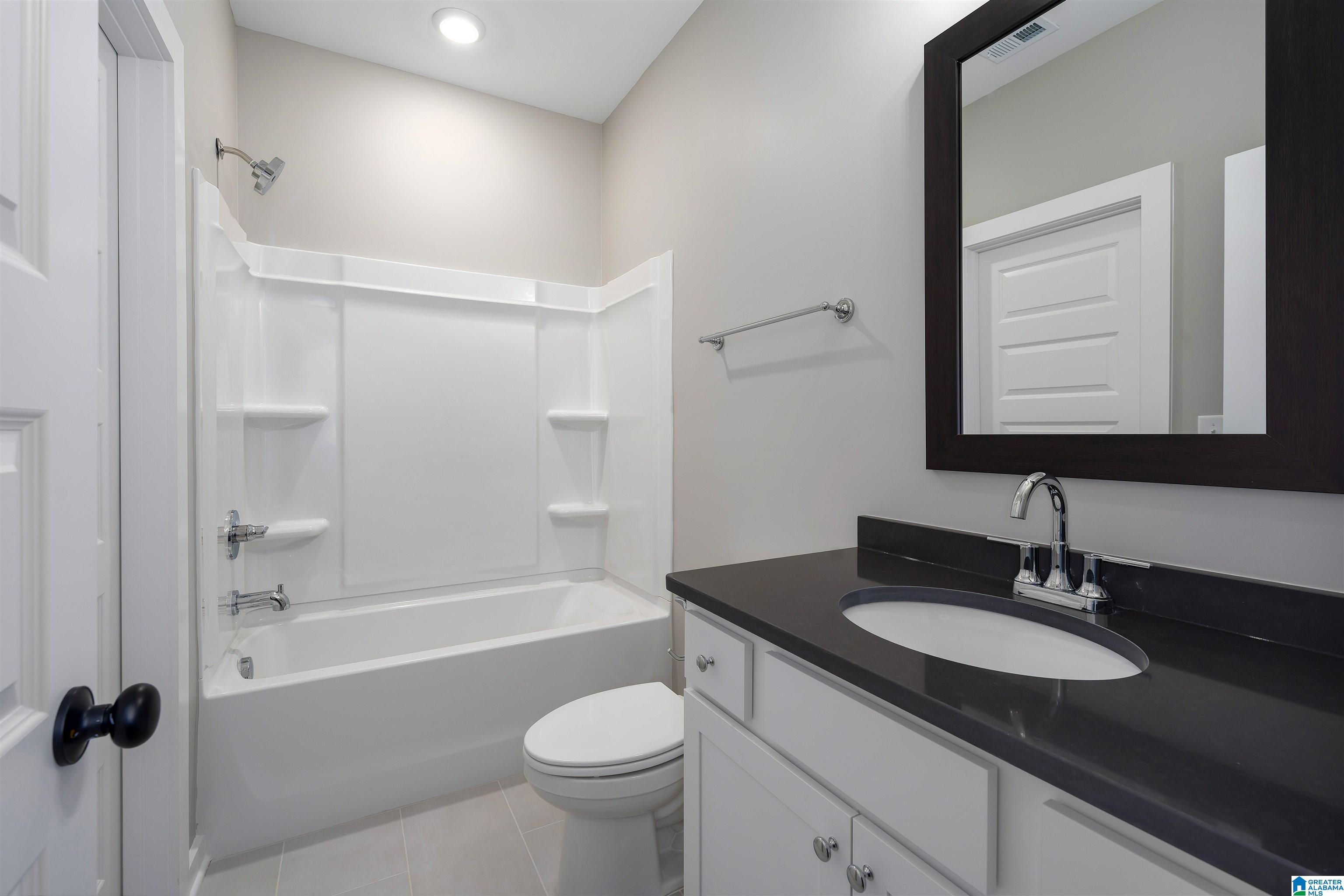 1109 WINDSOR SQUARE