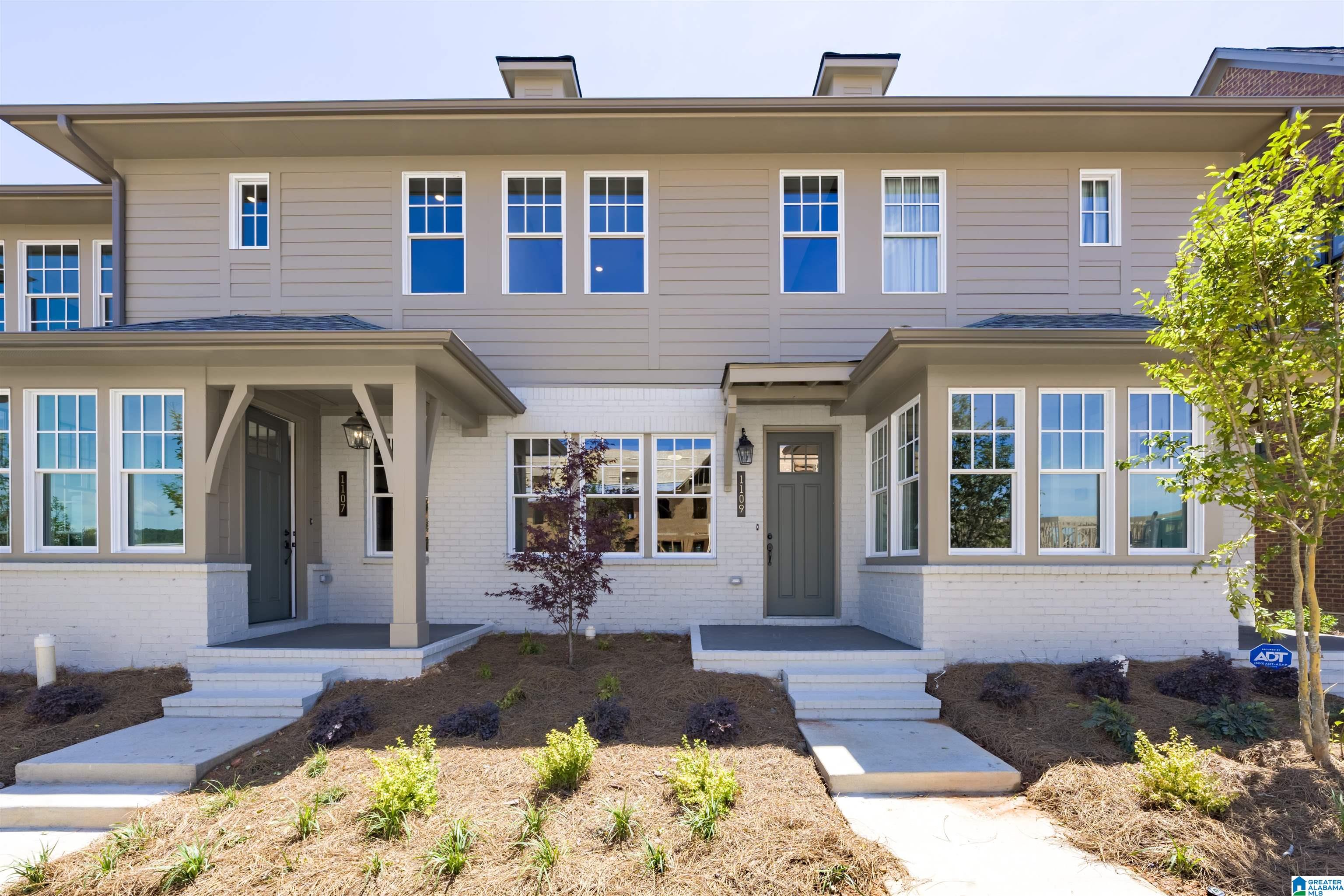 1109 WINDSOR SQUARE