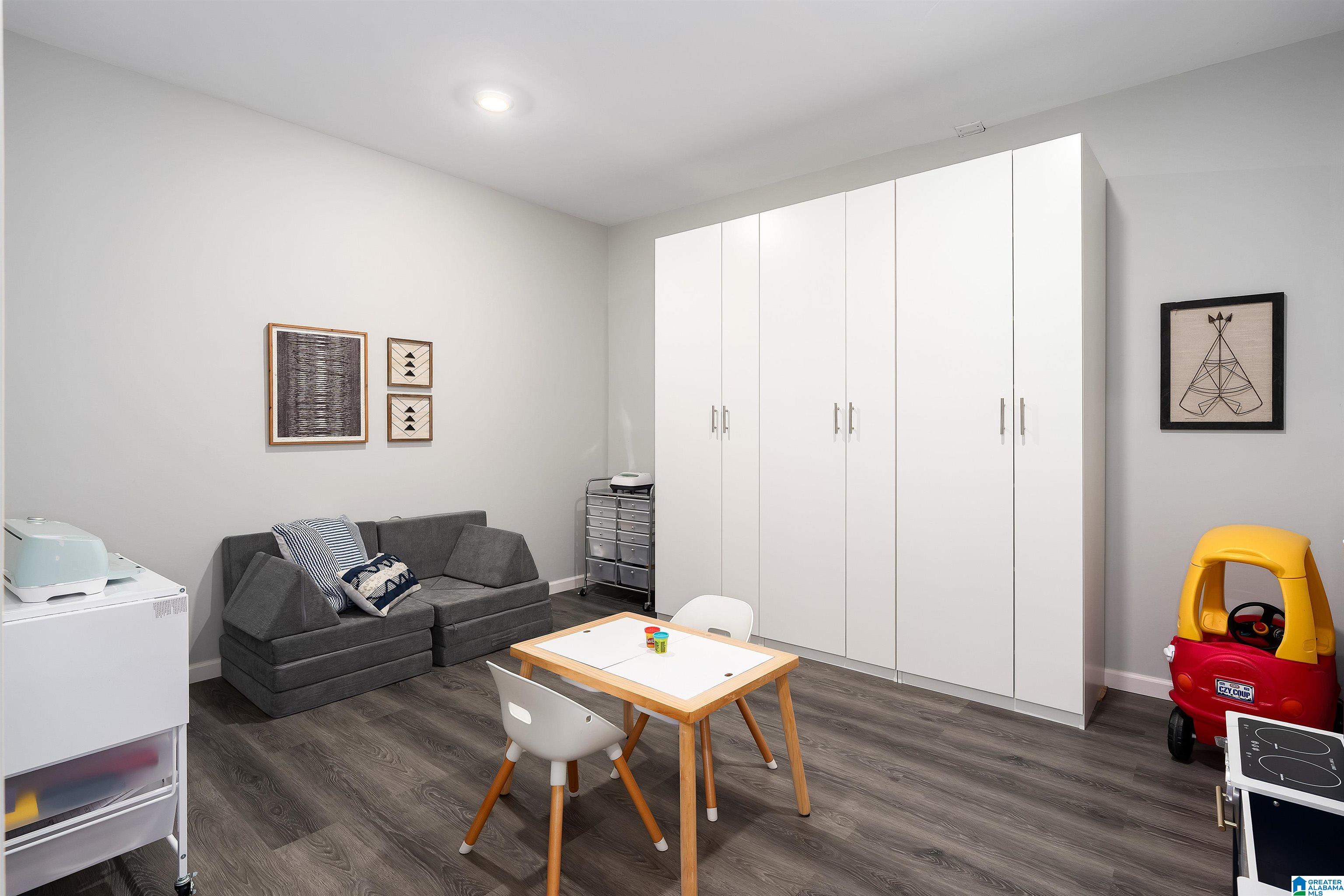1141 CLIFTON ROAD