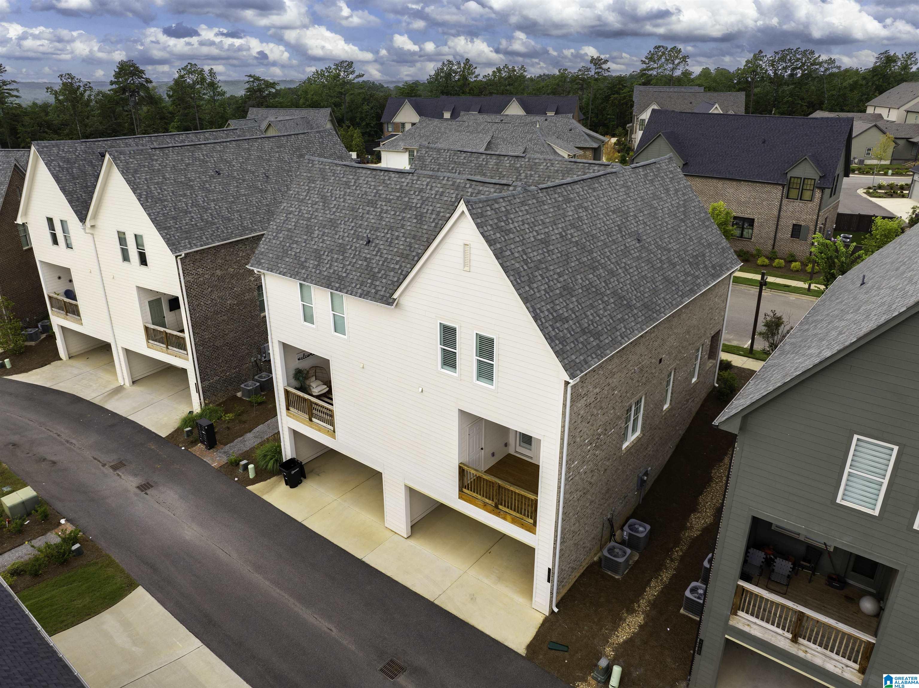 4672 EVERLEE PARKWAY